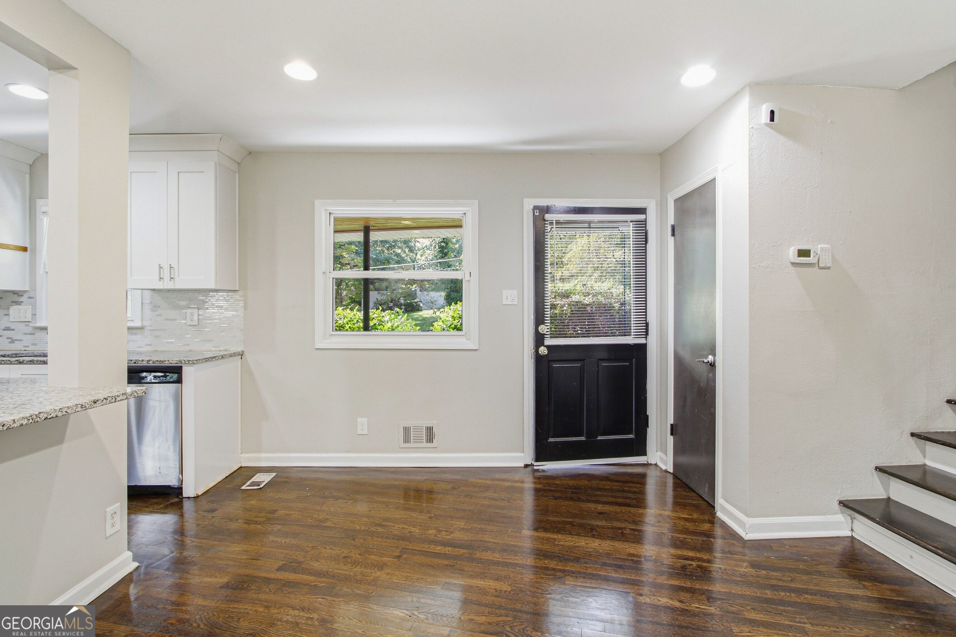 3454 Primrose Place Property Photo 6
