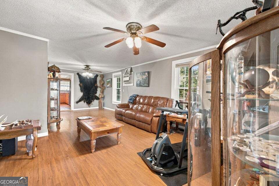 910 S Chattanooga Street Property Photo 4