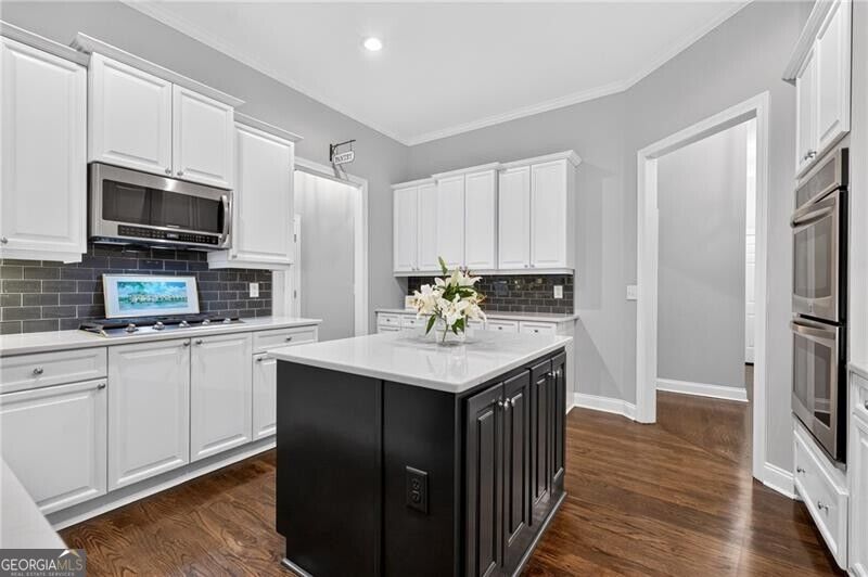 1725 Tipton Court Nw Property Photo 5