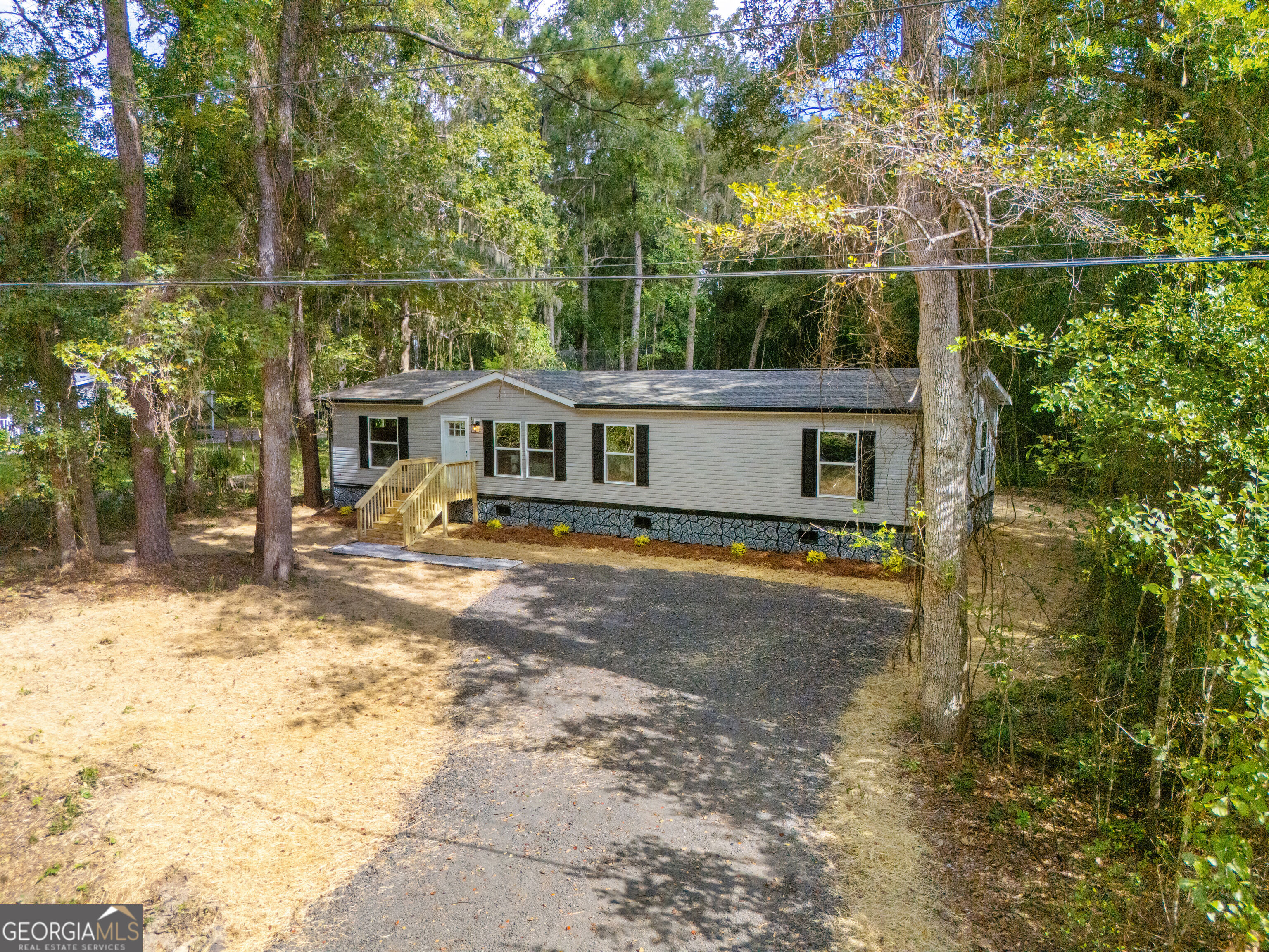 45 2nd Property Photo 2