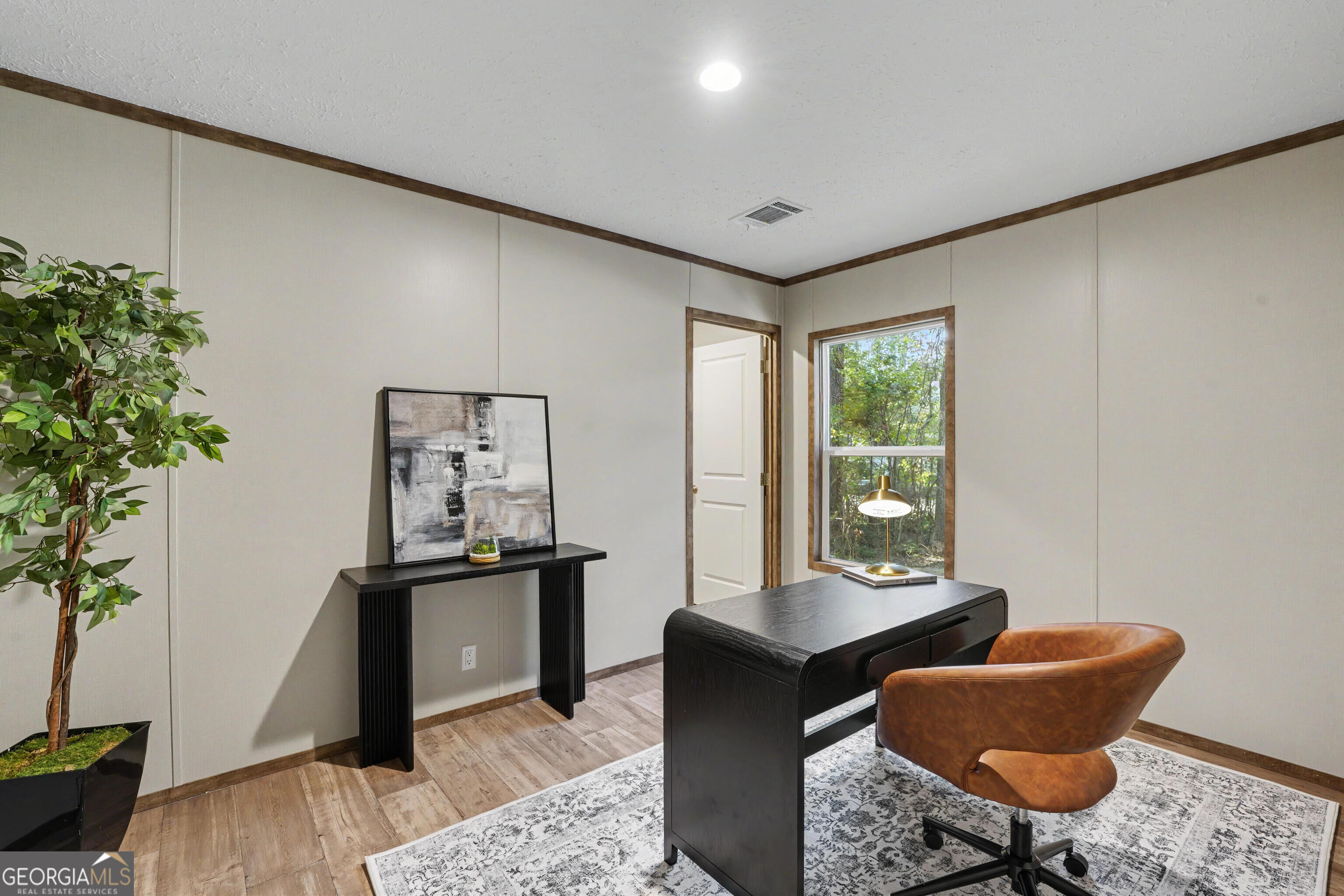 45 2nd Property Photo 6