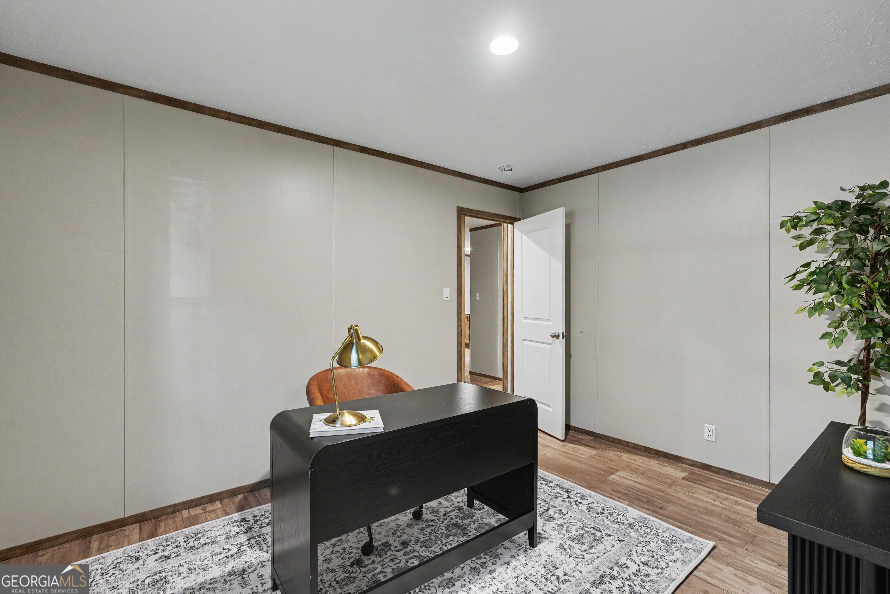 45 2nd Property Photo 7