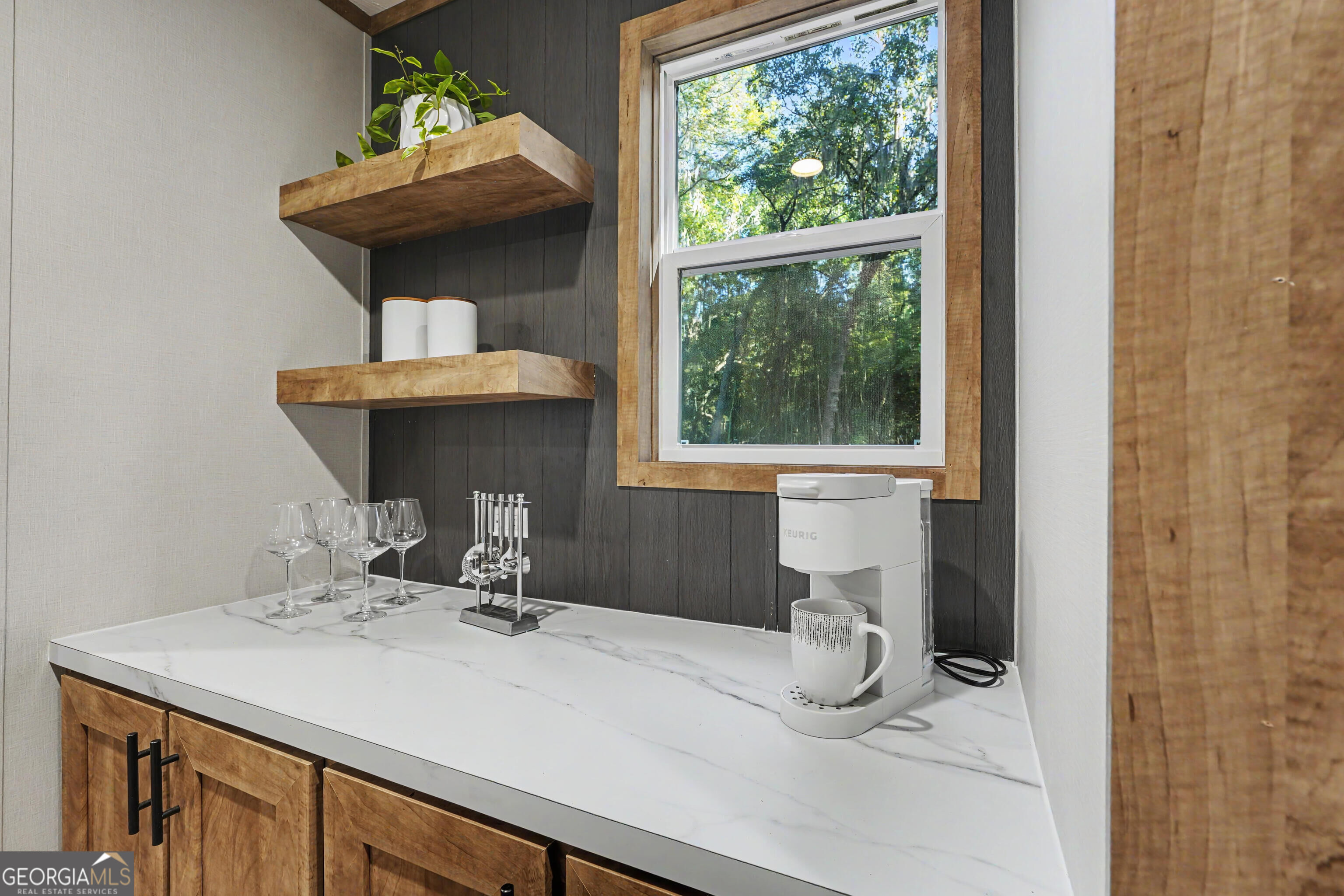 45 2nd Property Photo 21