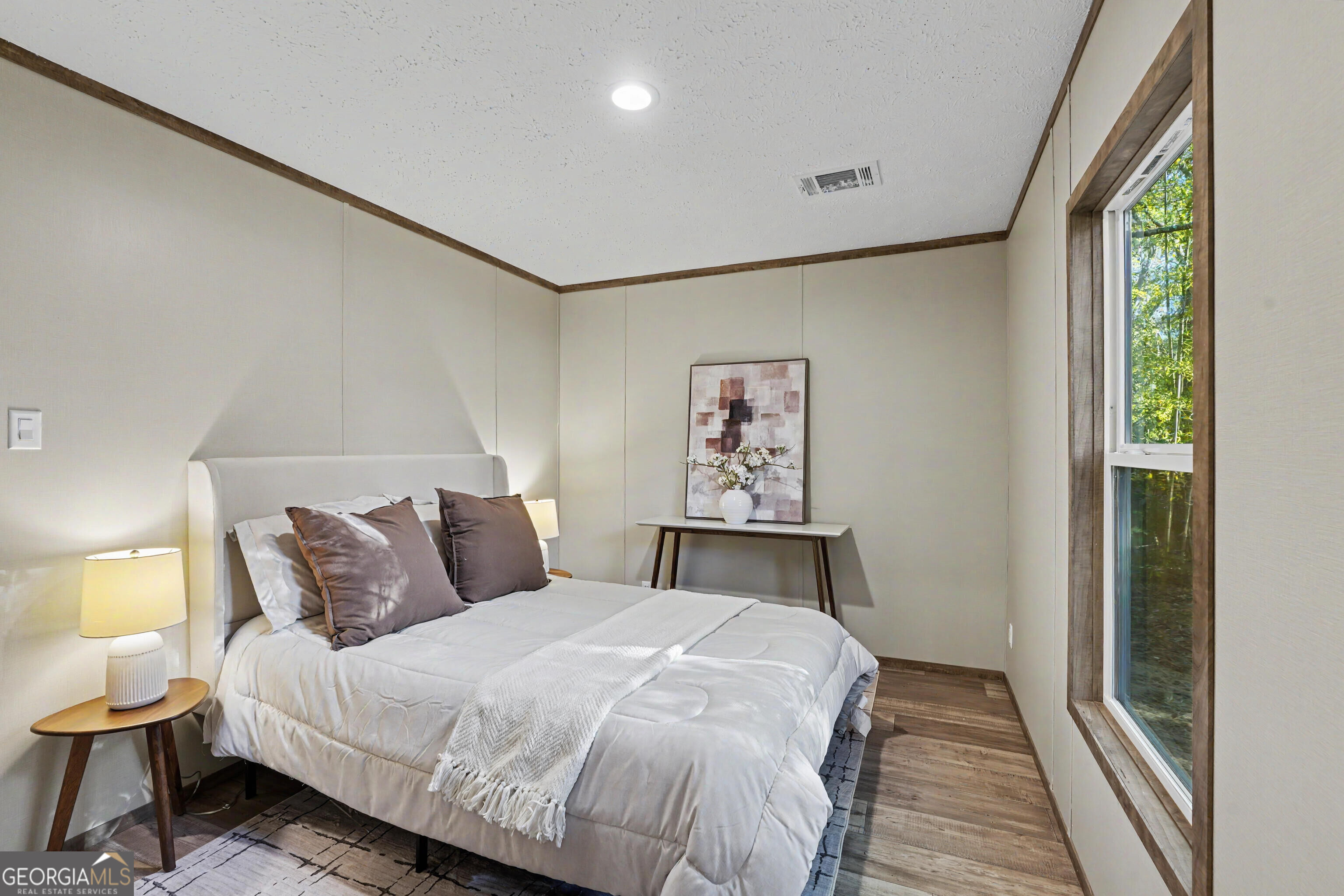 45 2nd Property Photo 26
