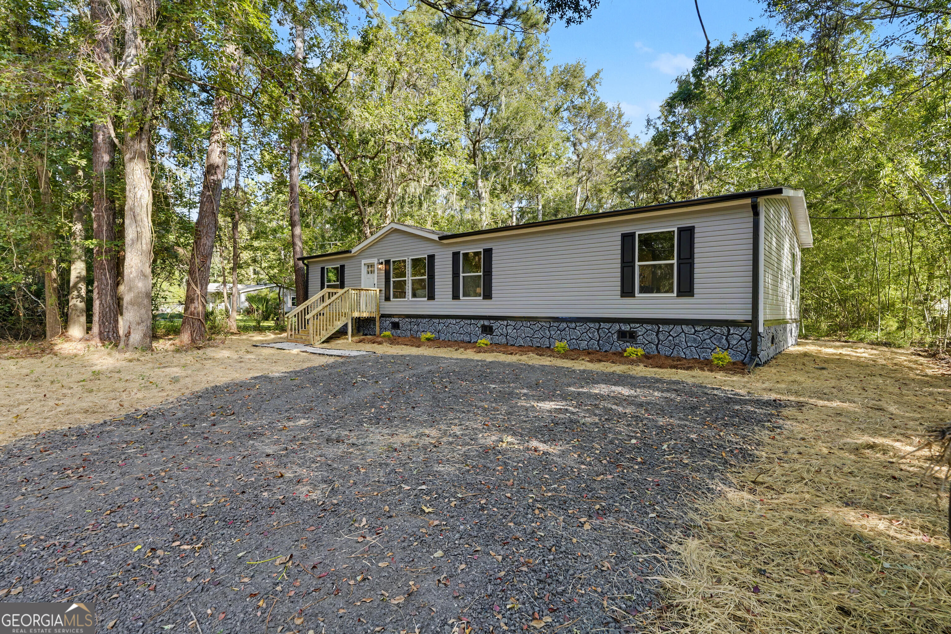 45 2nd Property Photo 38