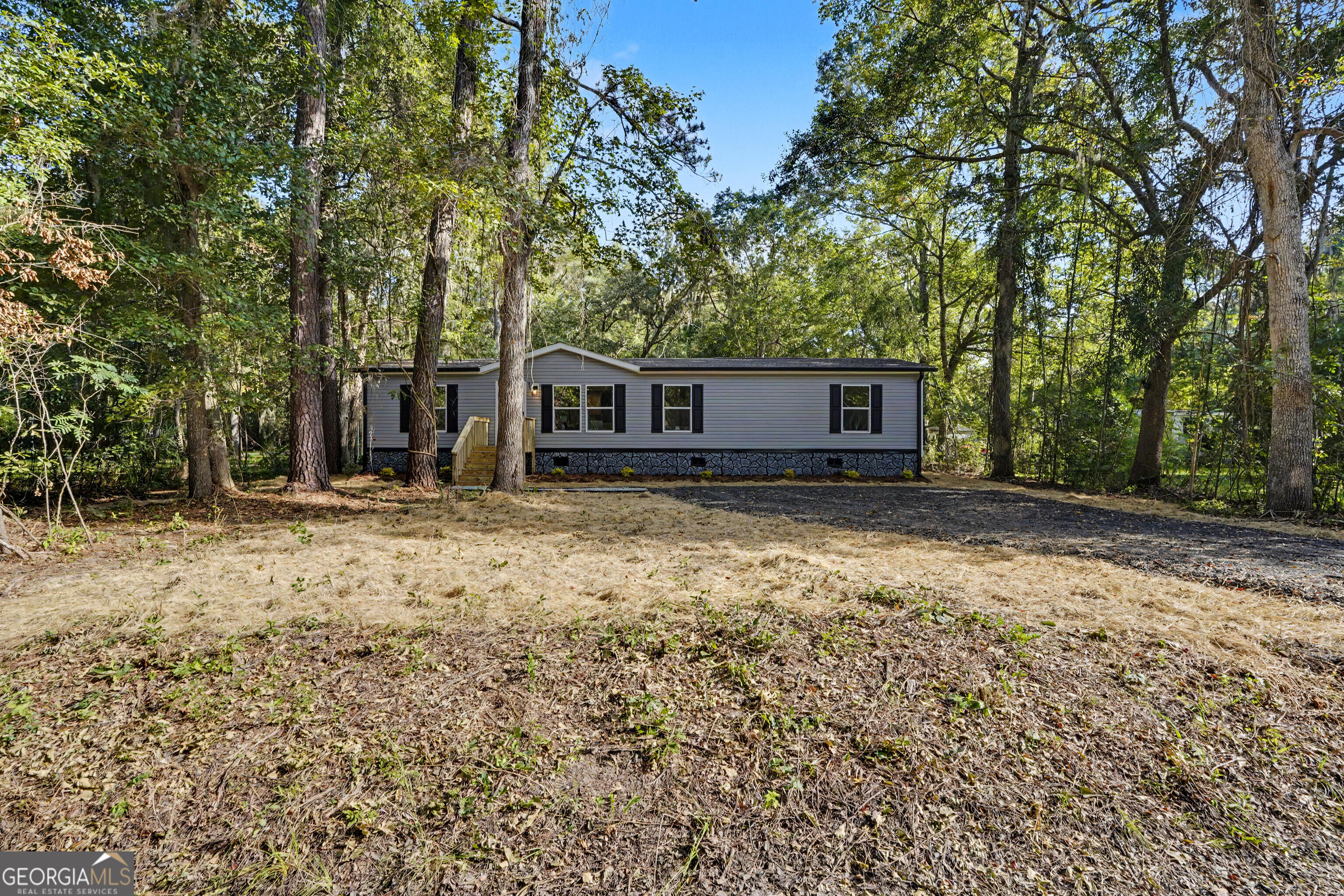 45 2nd Property Photo 43