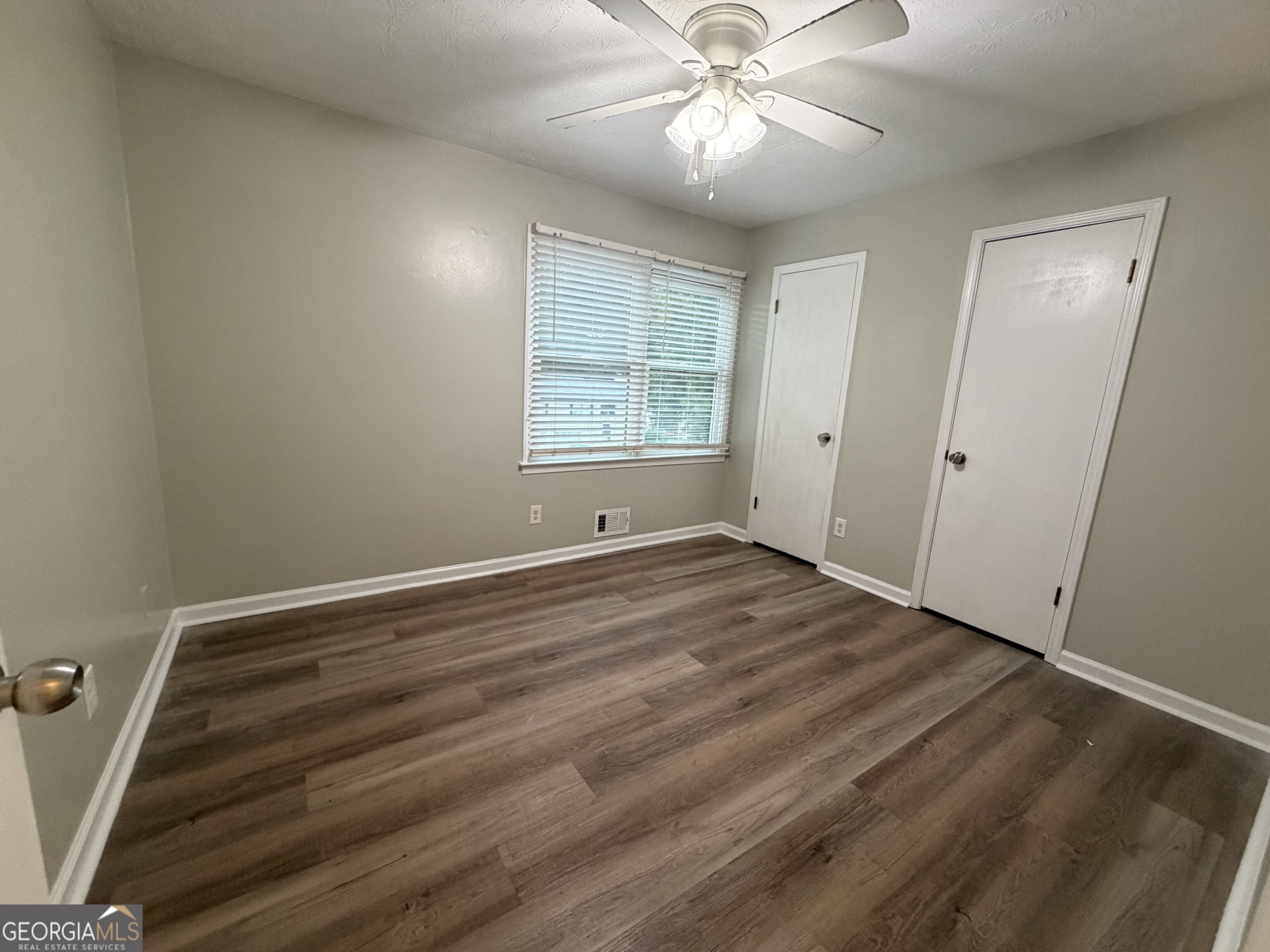 4908 Cherokee Way Se Property Photo 12