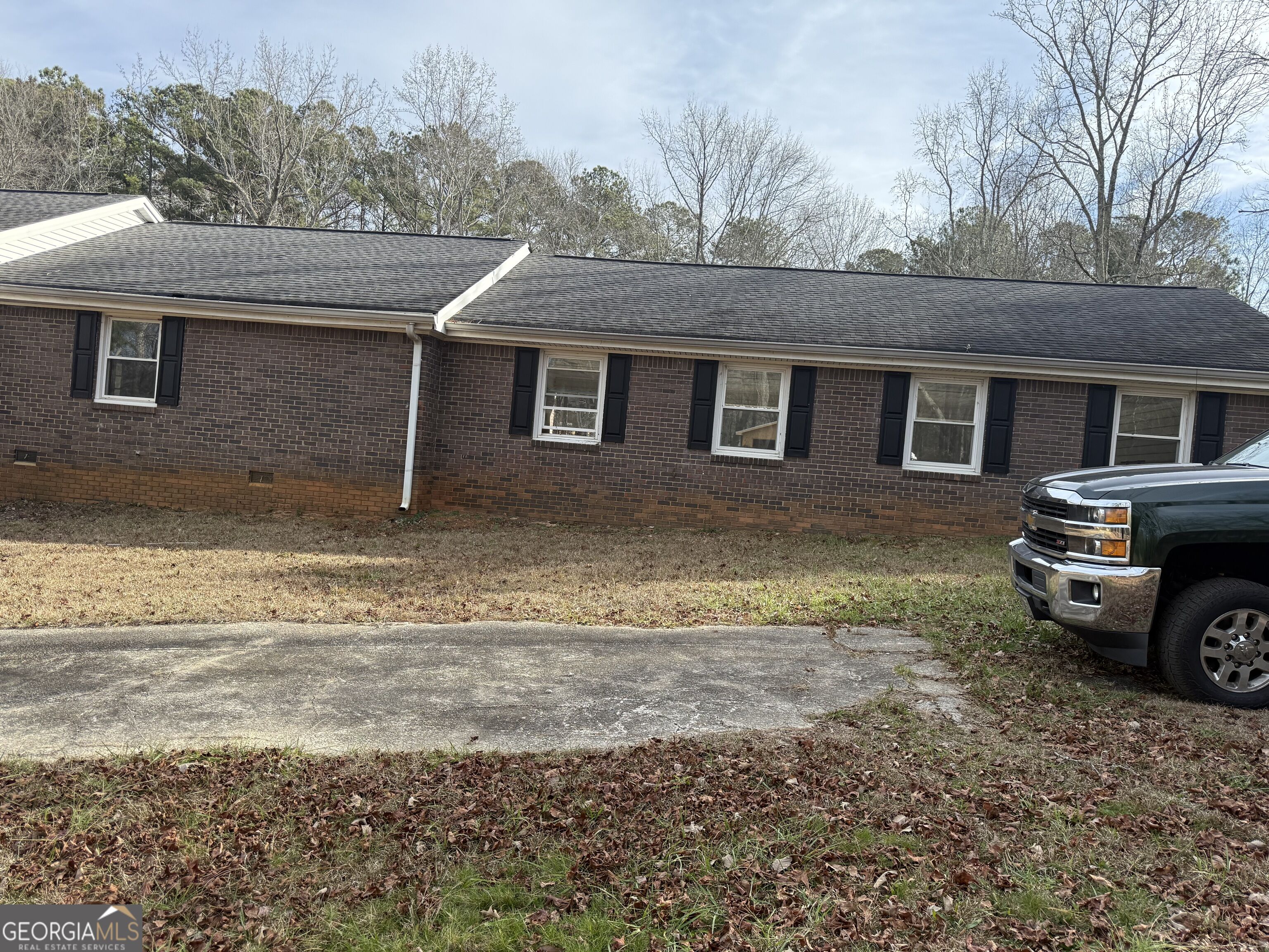 5710 Stewart Mill Road Property Photo 4