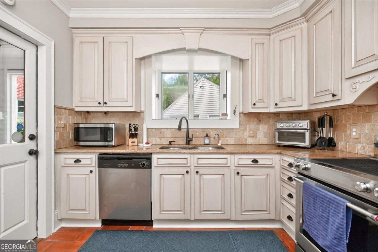 3405 Ridge Avenue Property Photo 26