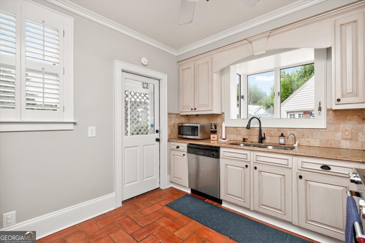 3405 Ridge Avenue Property Photo 27