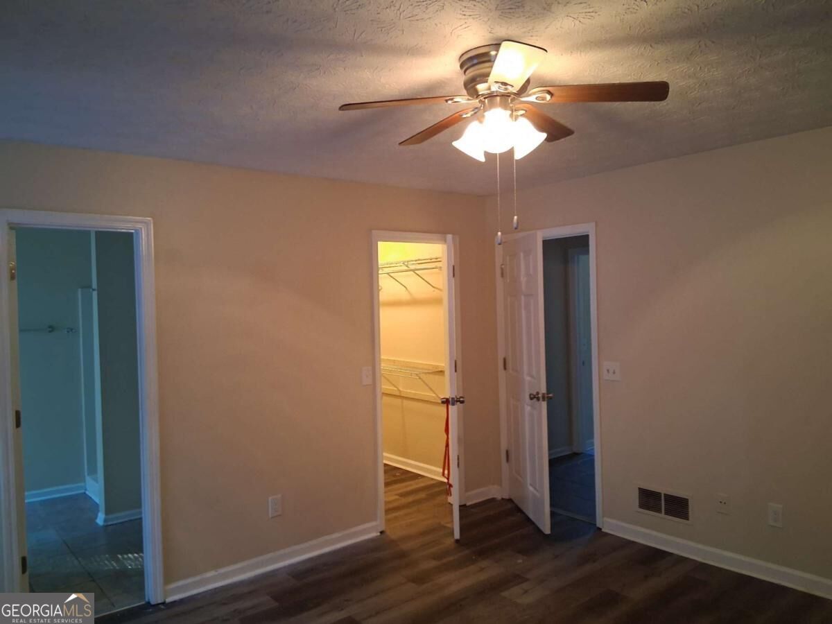 7728 Governors Lane Property Photo 7