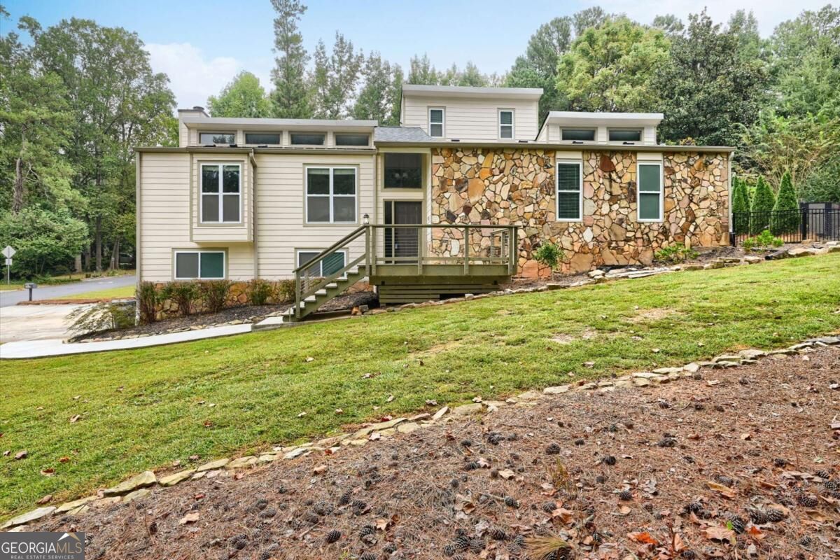 2470 Kingsley Drive Ne Property Photo 1
