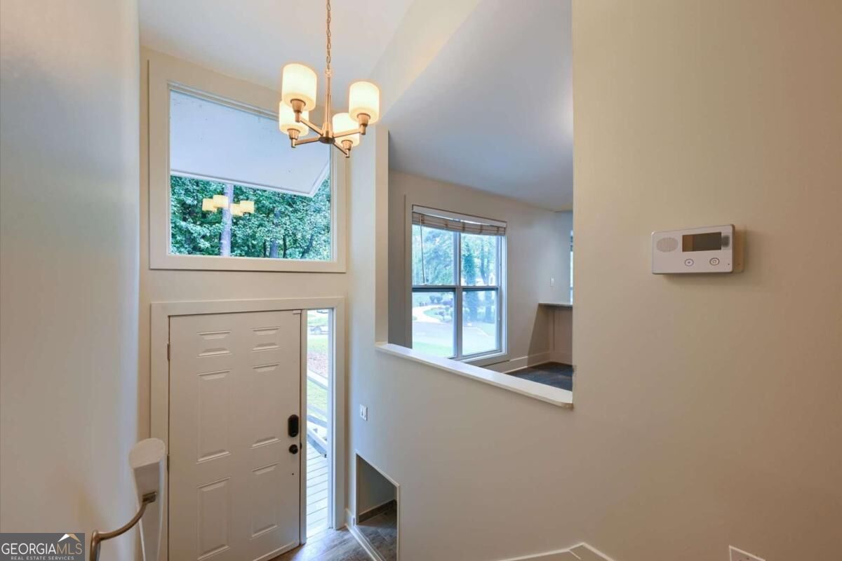 2470 Kingsley Drive Ne Property Photo 3