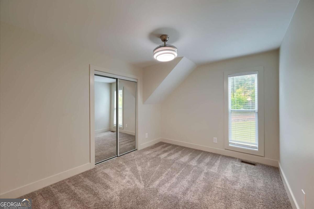 2470 Kingsley Drive Ne Property Photo 13