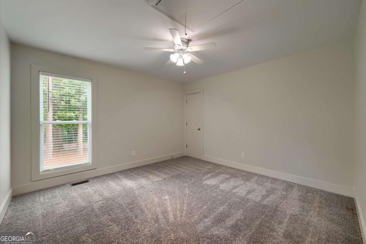 2470 Kingsley Drive Ne Property Photo 15