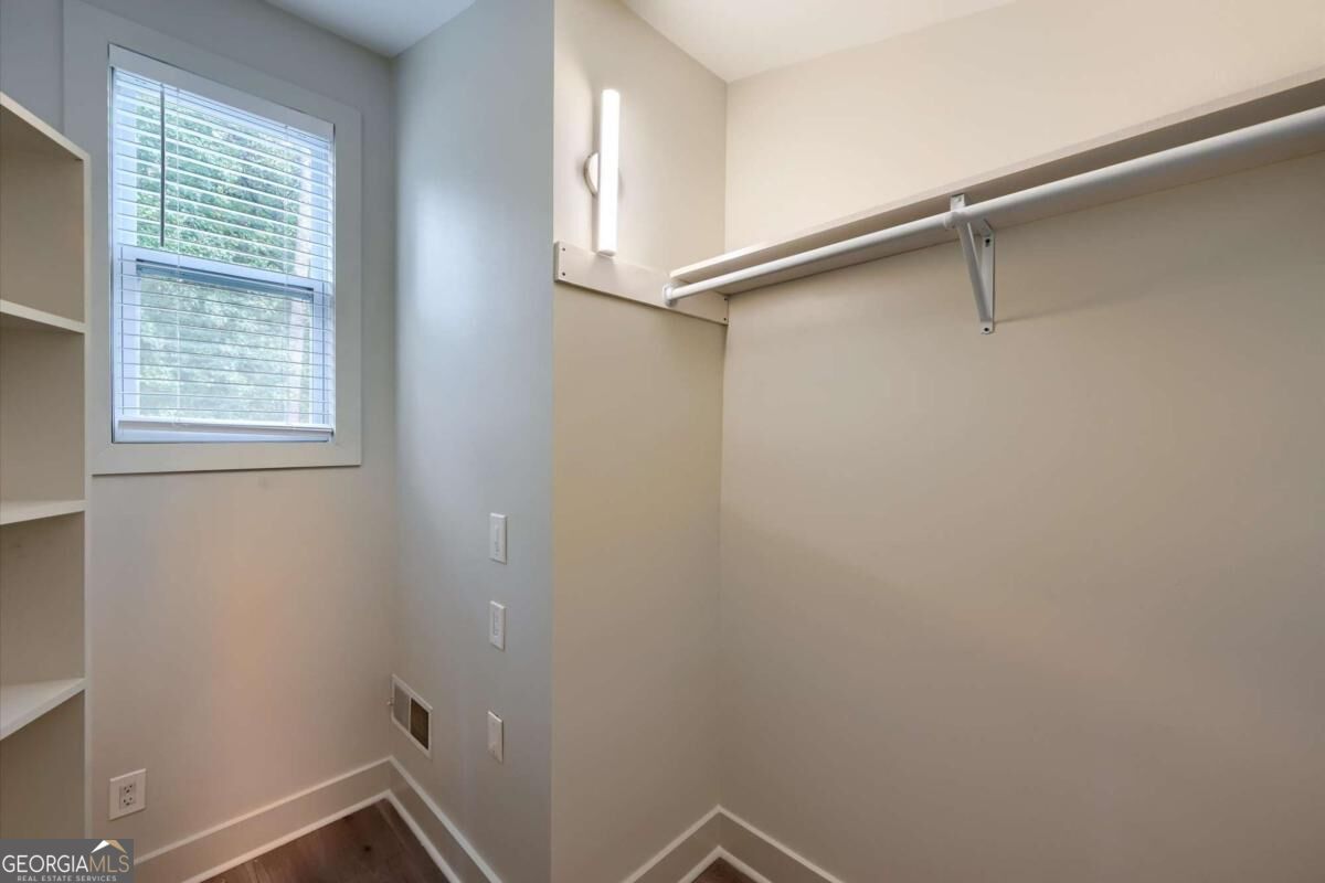 2470 Kingsley Drive Ne Property Photo 23