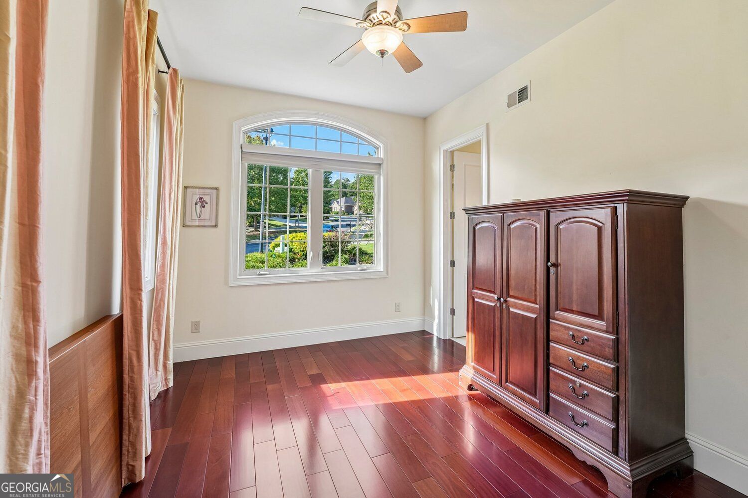 233 Towering Peaks Property Photo 19