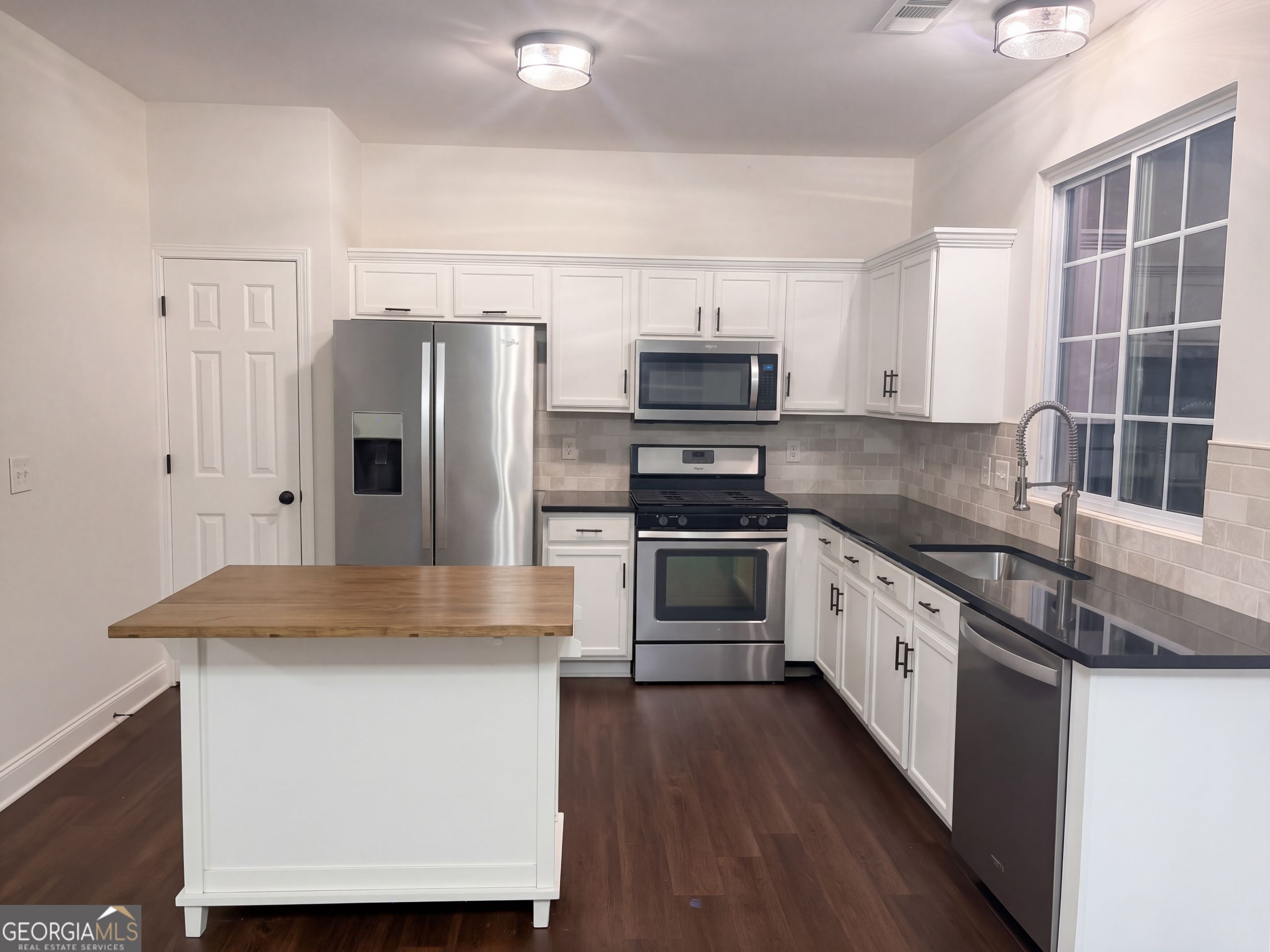 205 Nacoochee Way Property Photo 2