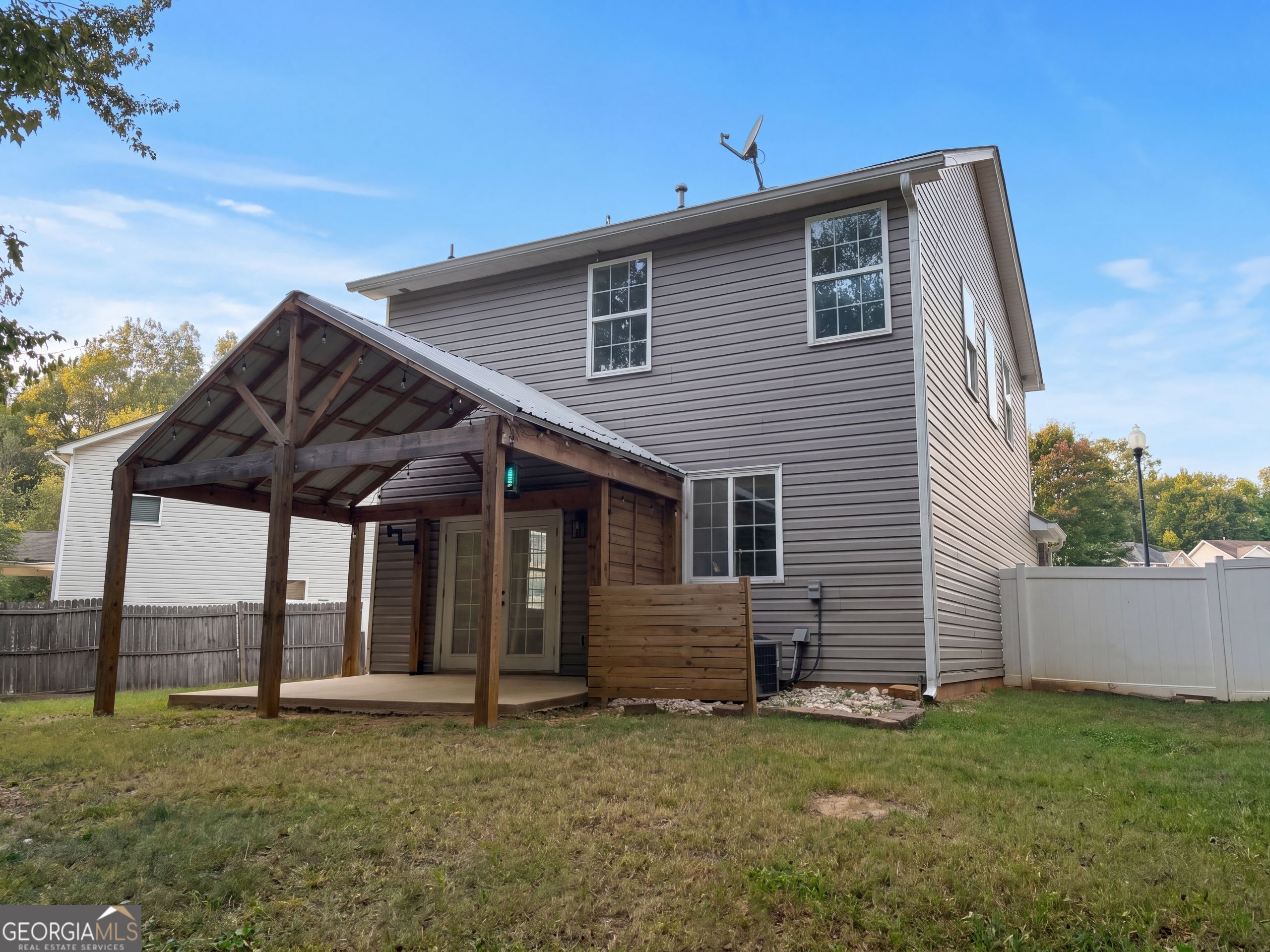 205 Nacoochee Way Property Photo 5