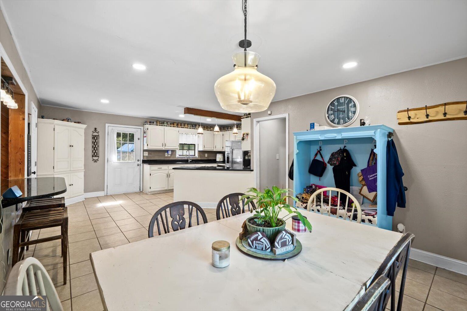 1117 Boss Road Property Photo 4