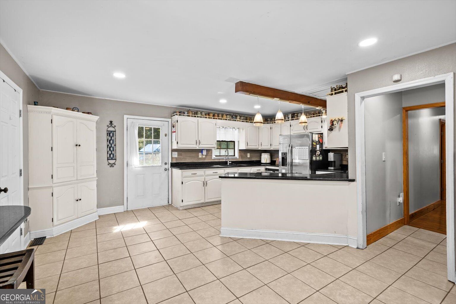 1117 Boss Road Property Photo 6