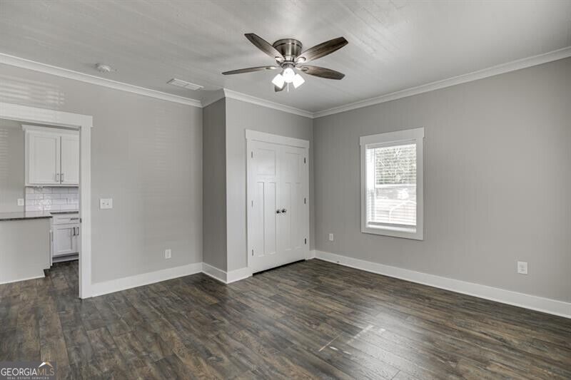 4615 S Lee Street Property Photo 22