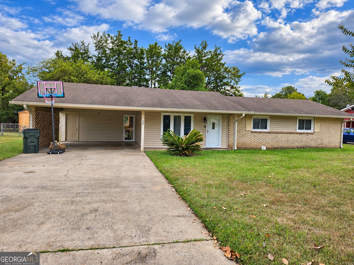 208 Bedivere Drive Property Photo 3
