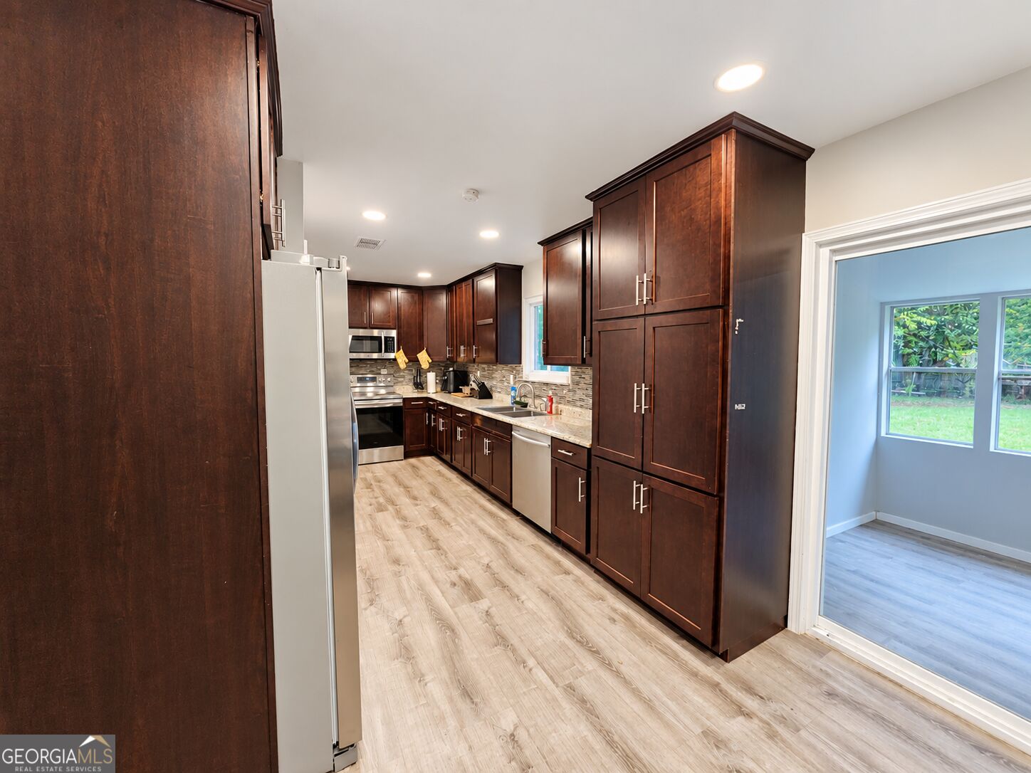 208 Bedivere Drive Property Photo 9