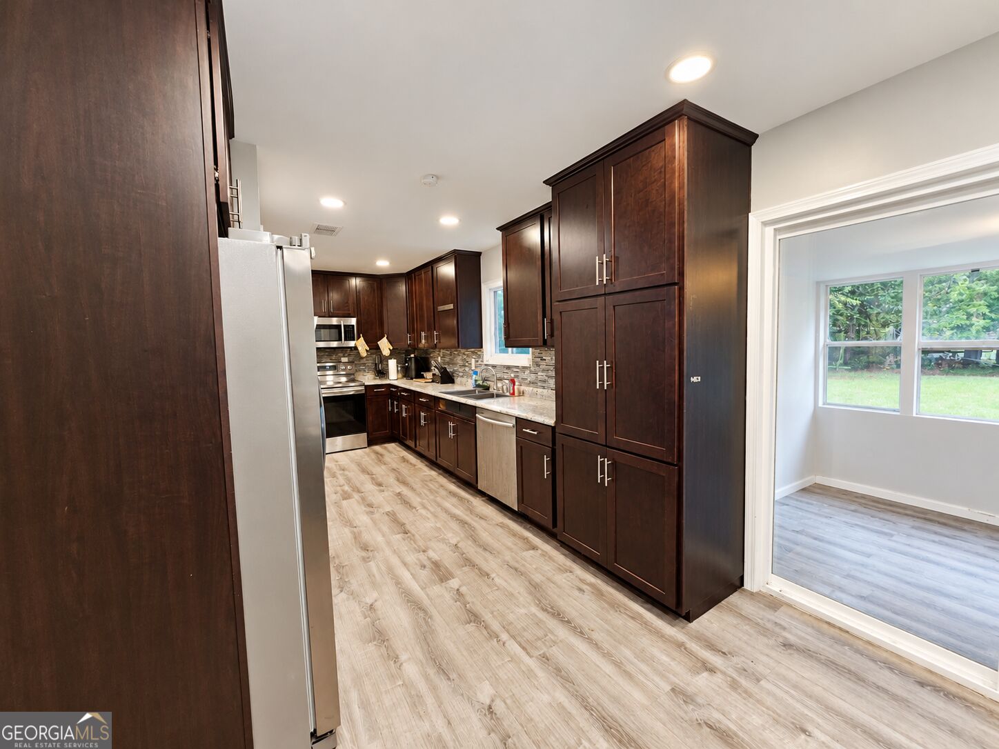 208 Bedivere Drive Property Photo 10