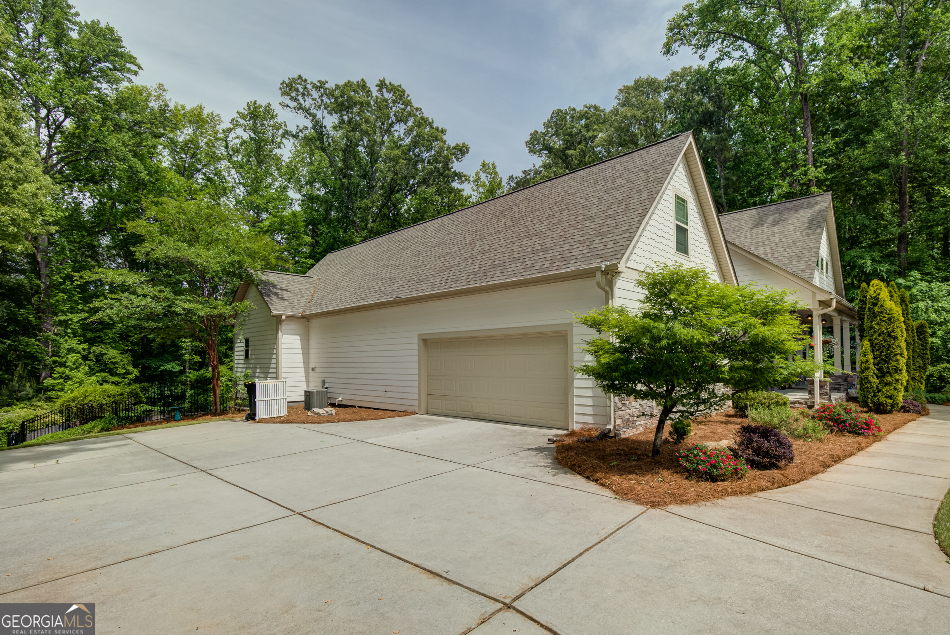 105 Laurel Forest Drive Property Photo 7
