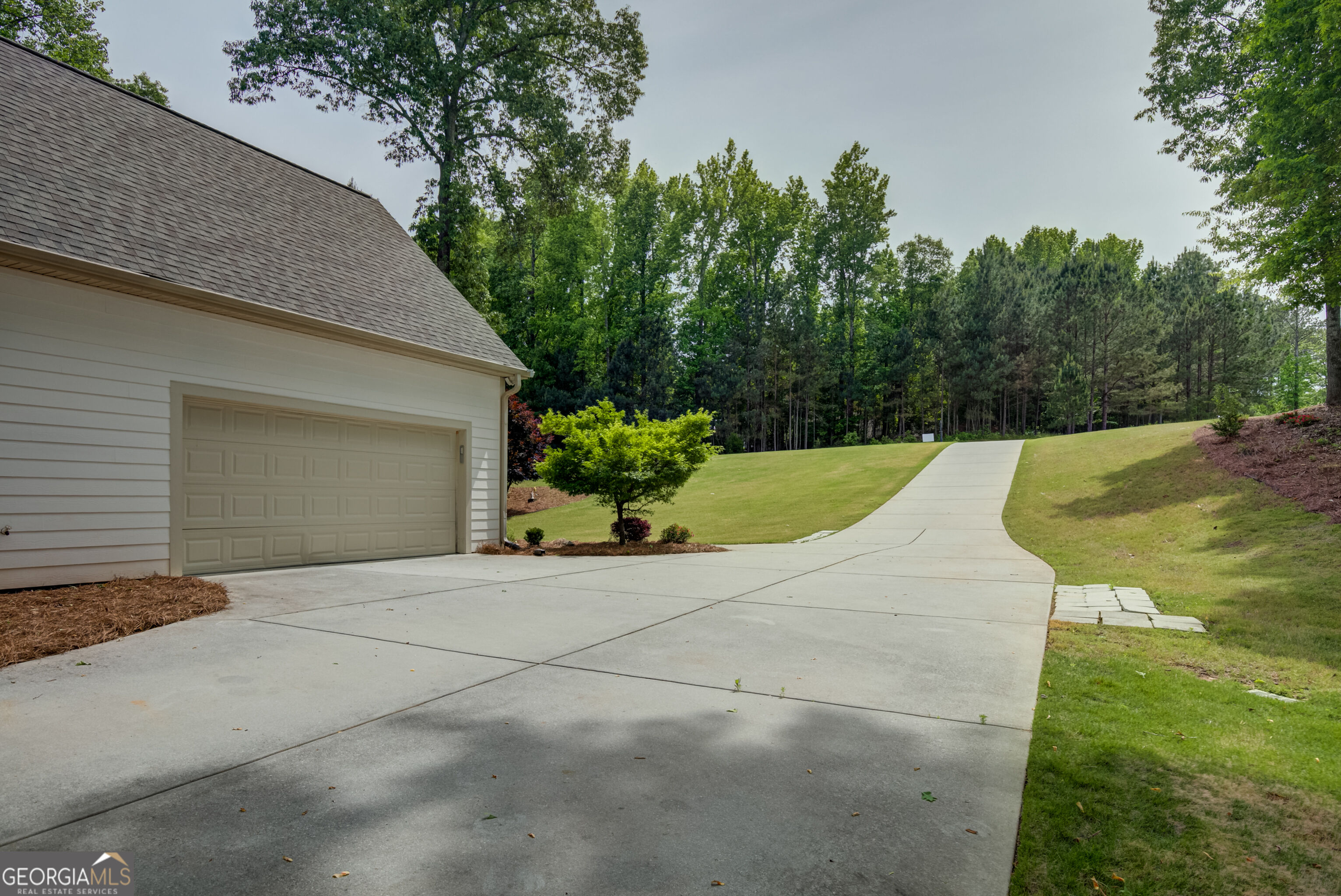 105 Laurel Forest Drive Property Photo 8