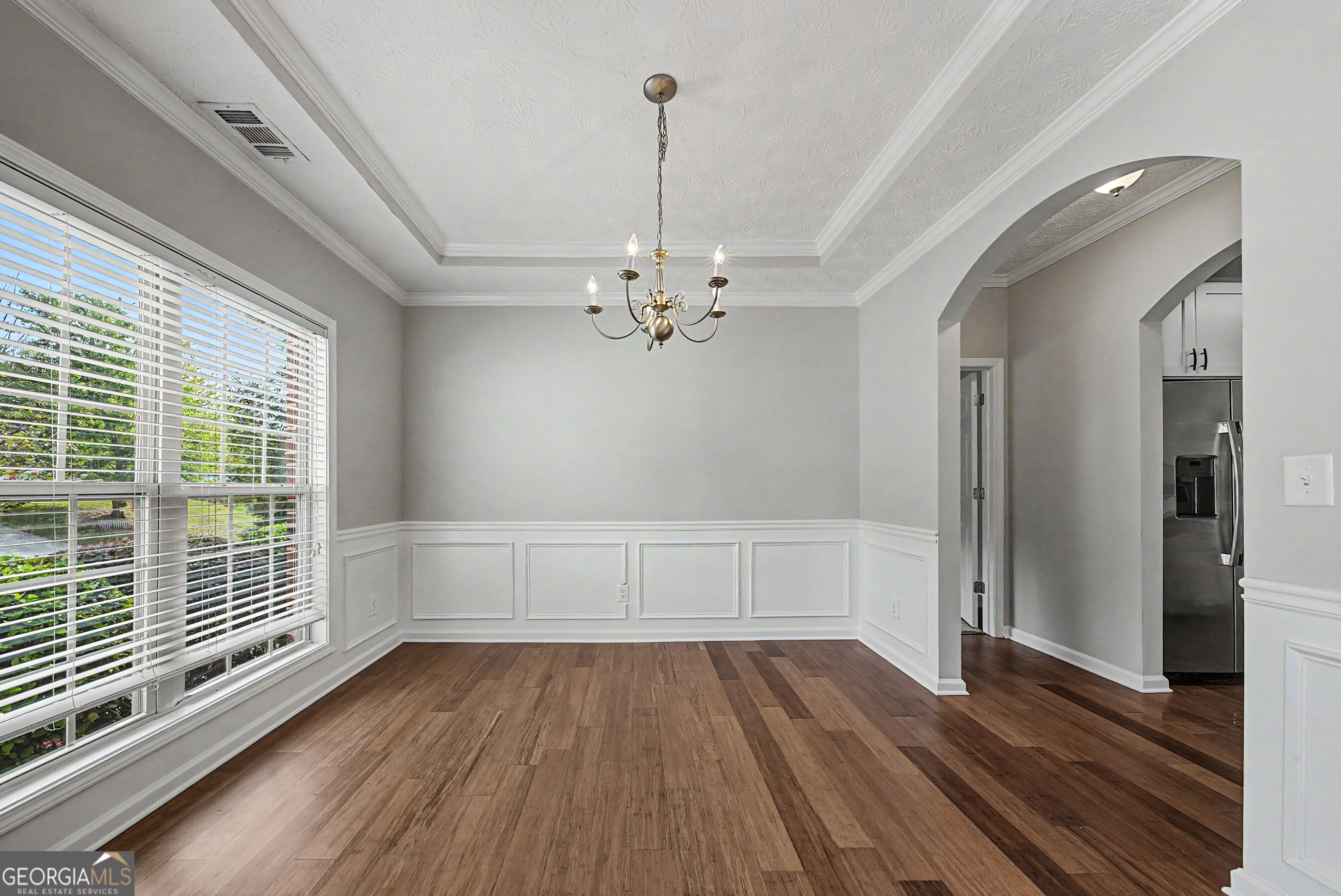 554 Jefferson Walk Circle Property Photo 8
