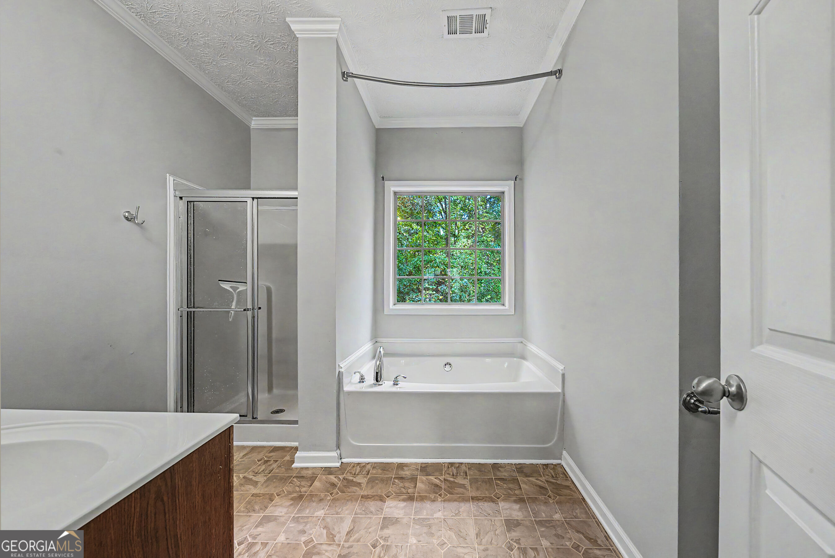 554 Jefferson Walk Circle Property Photo 18