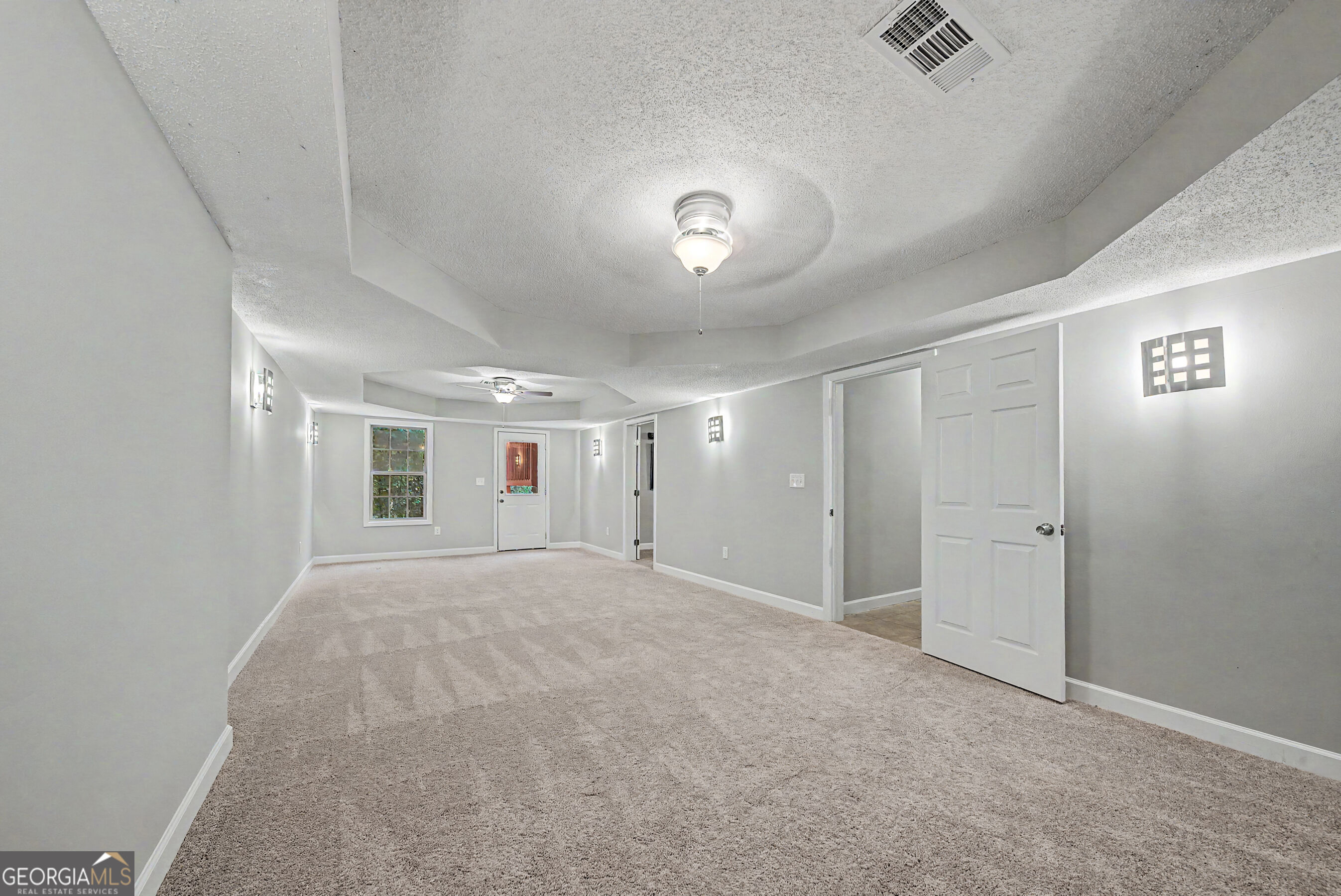 554 Jefferson Walk Circle Property Photo 34