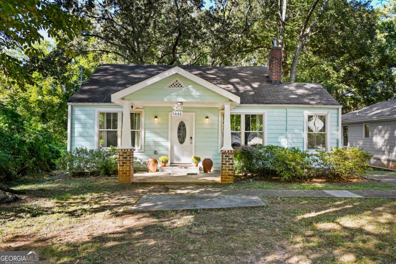 1646 Flat Shoals Road Se Property Photo 1