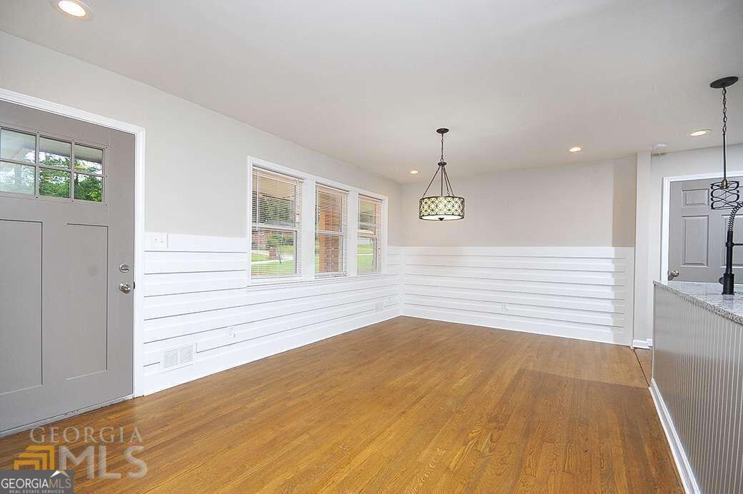 1877 Glenmar Drive Property Photo 4