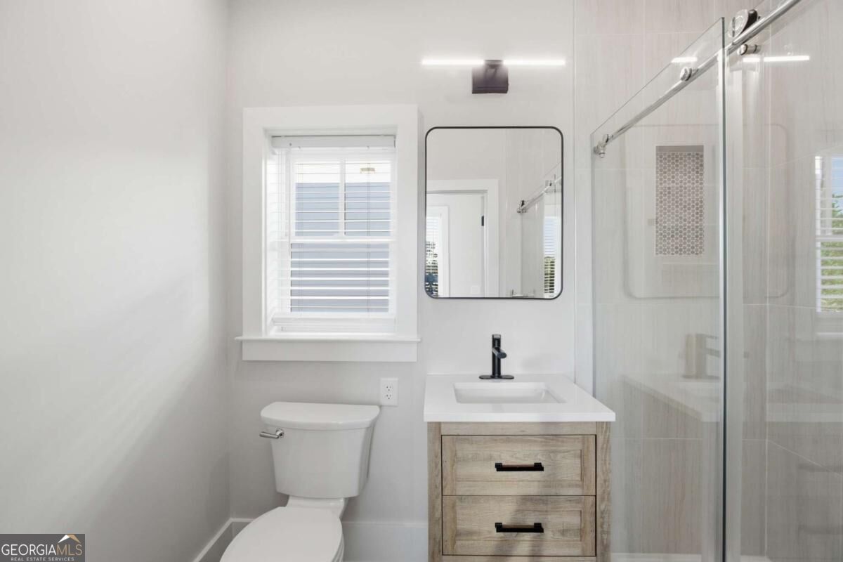 184 W Jarrard Street Unit 3 Property Photo 17