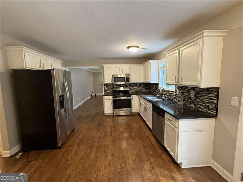 944 Crossing Rock Drive Property Photo 9