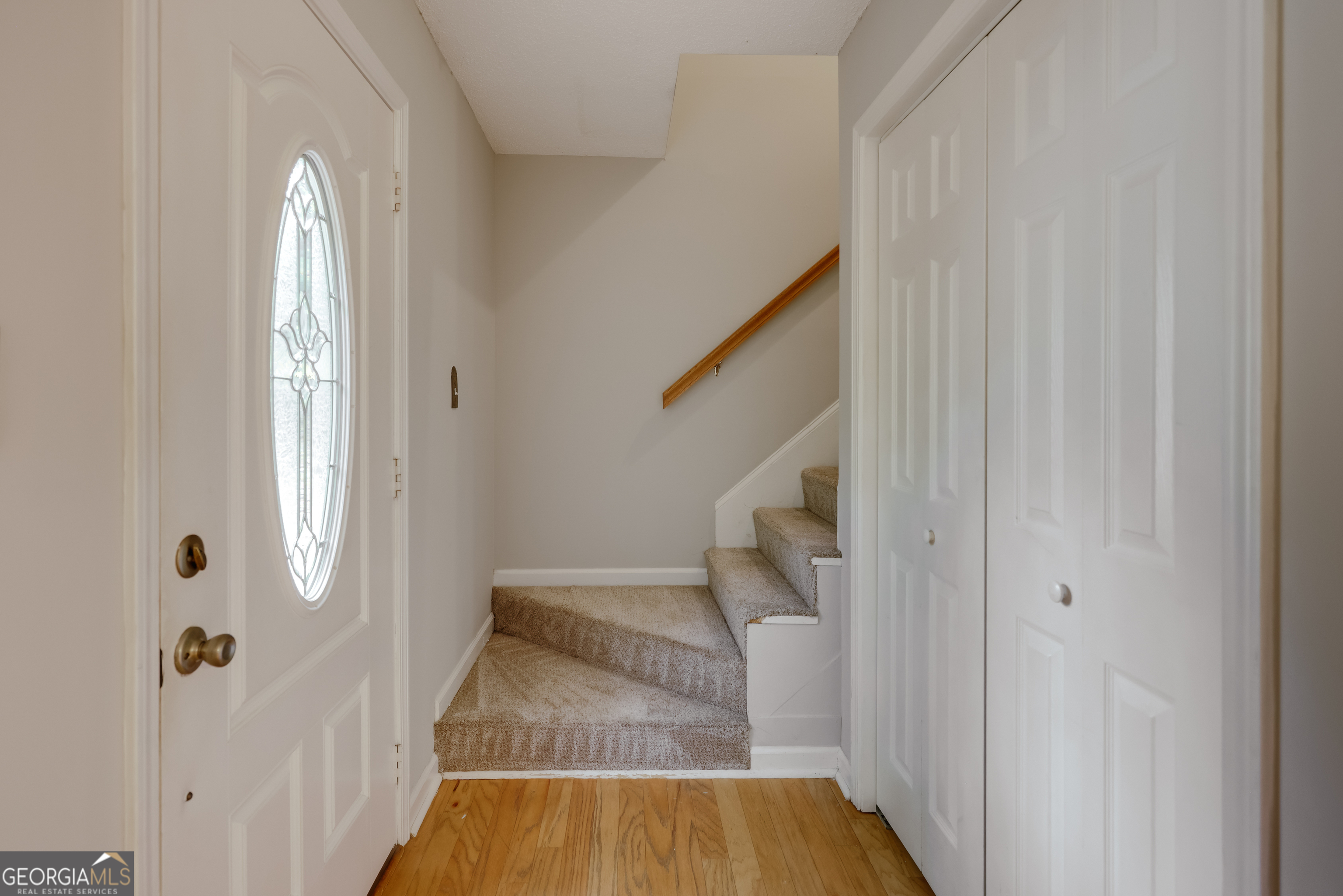 555 Snapfinger Drive Property Photo 6