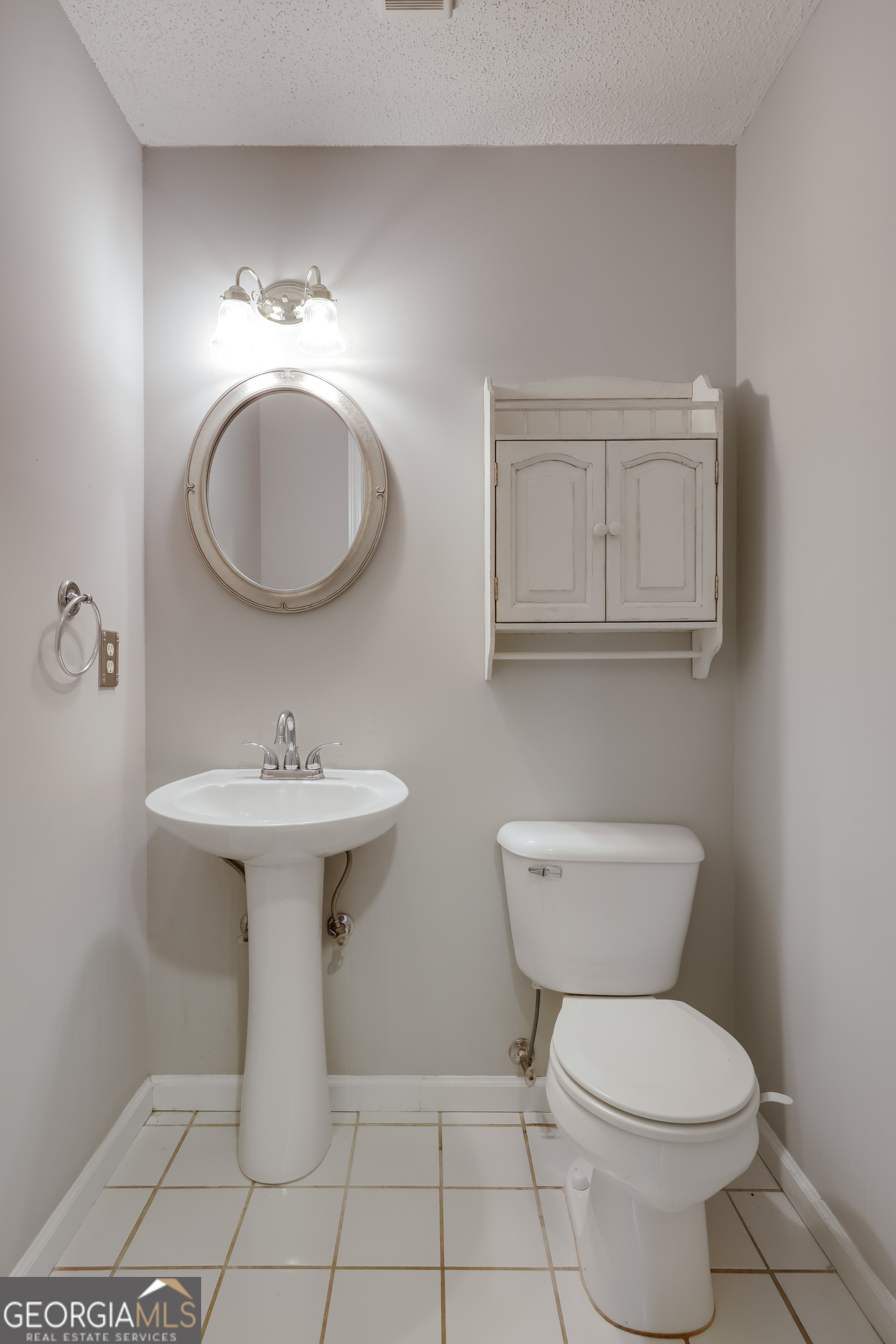 555 Snapfinger Drive Property Photo 18