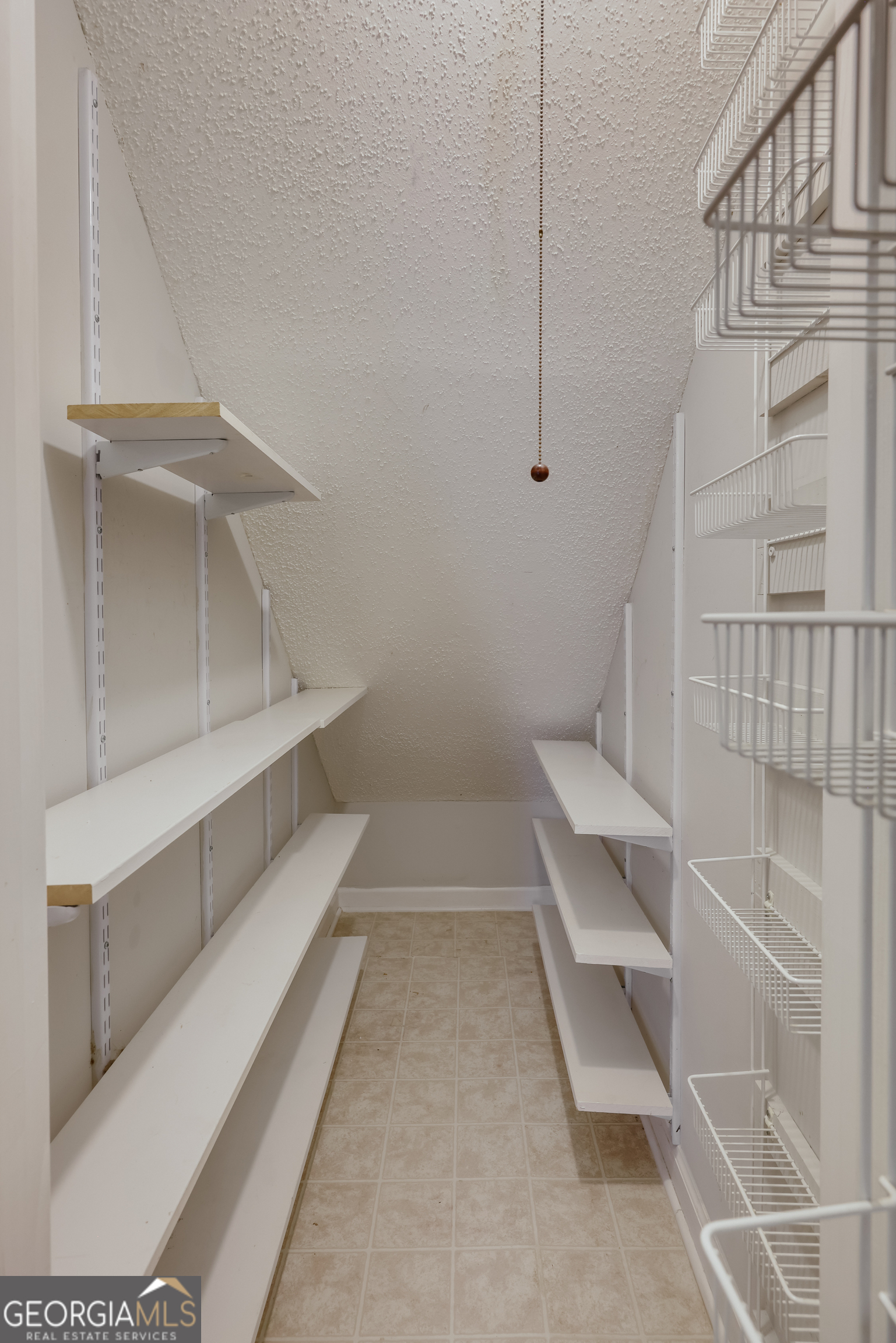 555 Snapfinger Drive Property Photo 19