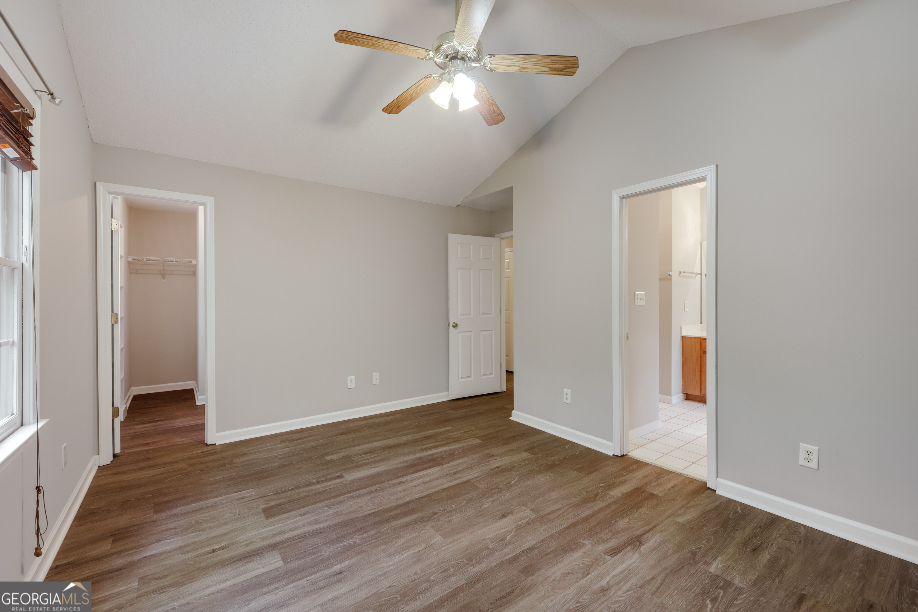 555 Snapfinger Drive Property Photo 28