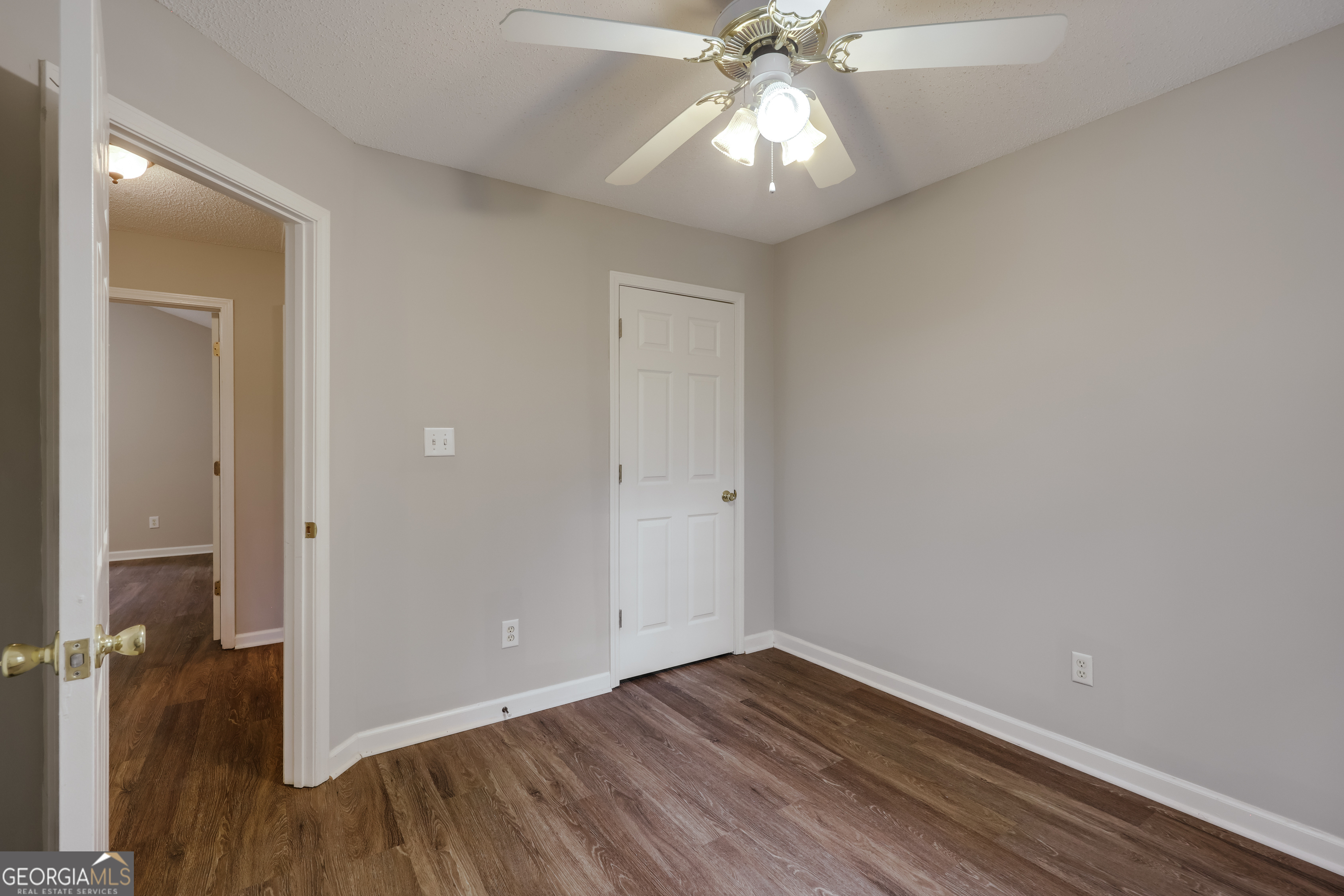 555 Snapfinger Drive Property Photo 35
