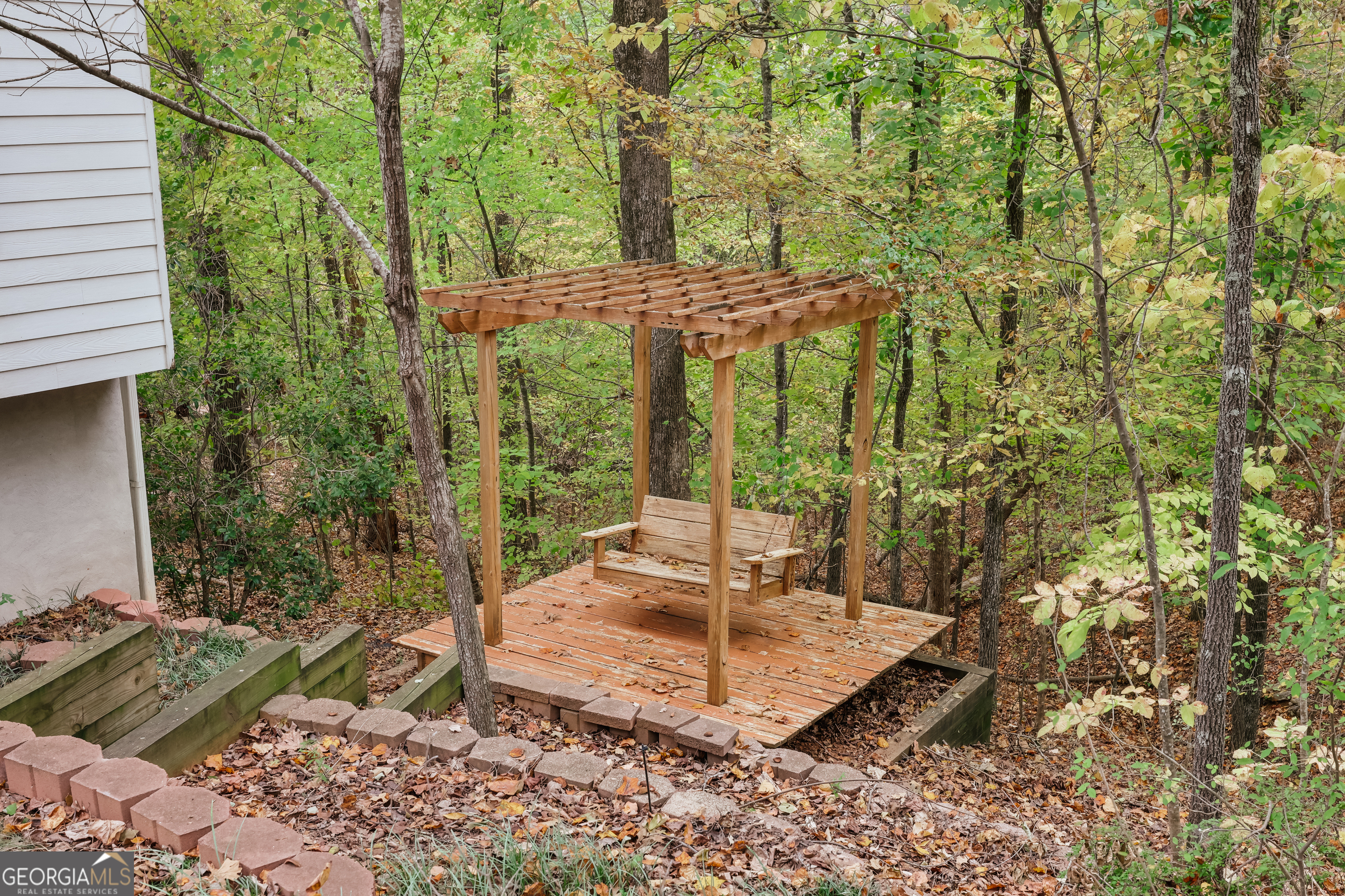 555 Snapfinger Drive Property Photo 40