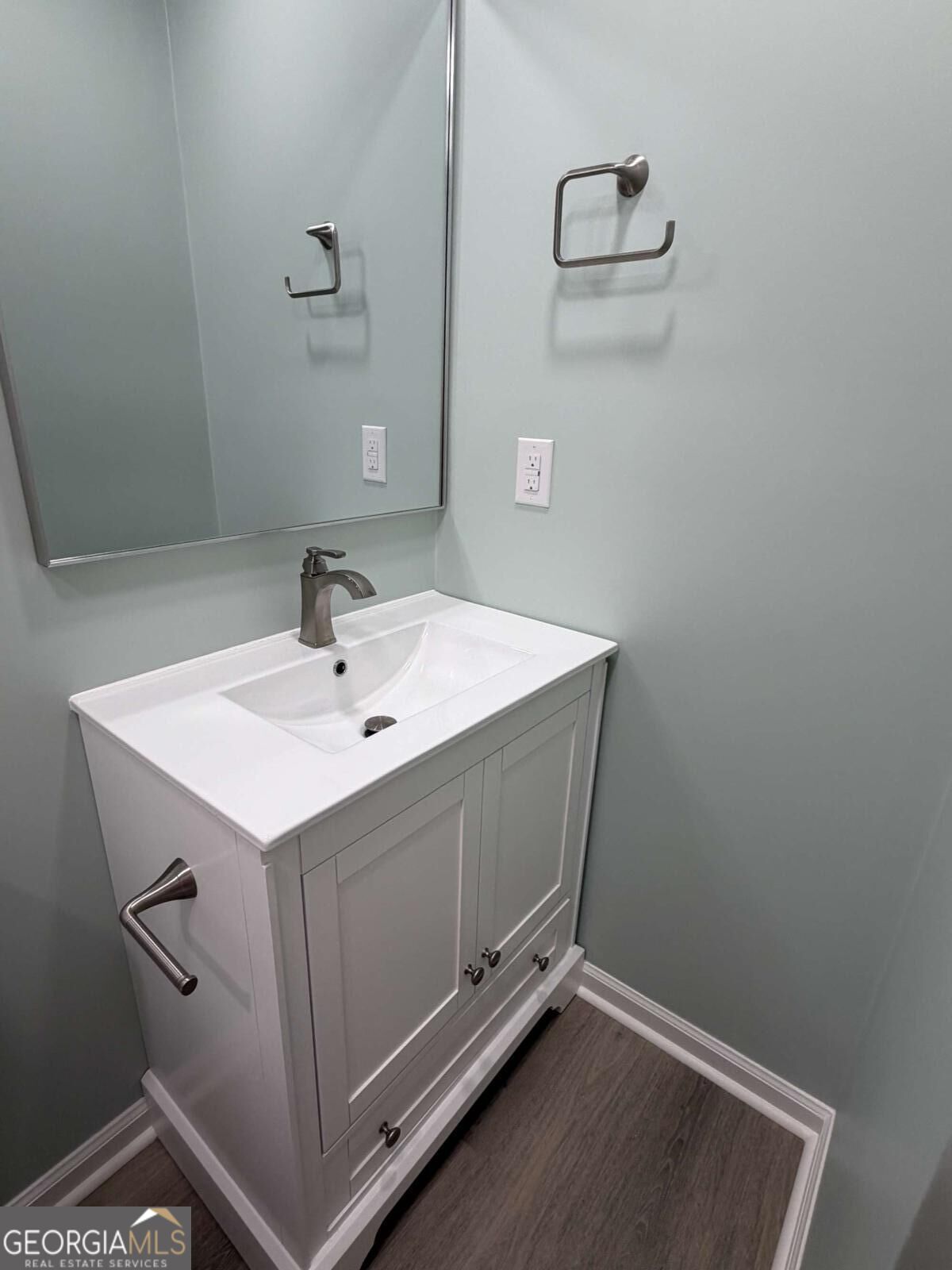 1320 Newton Drive Property Photo 13
