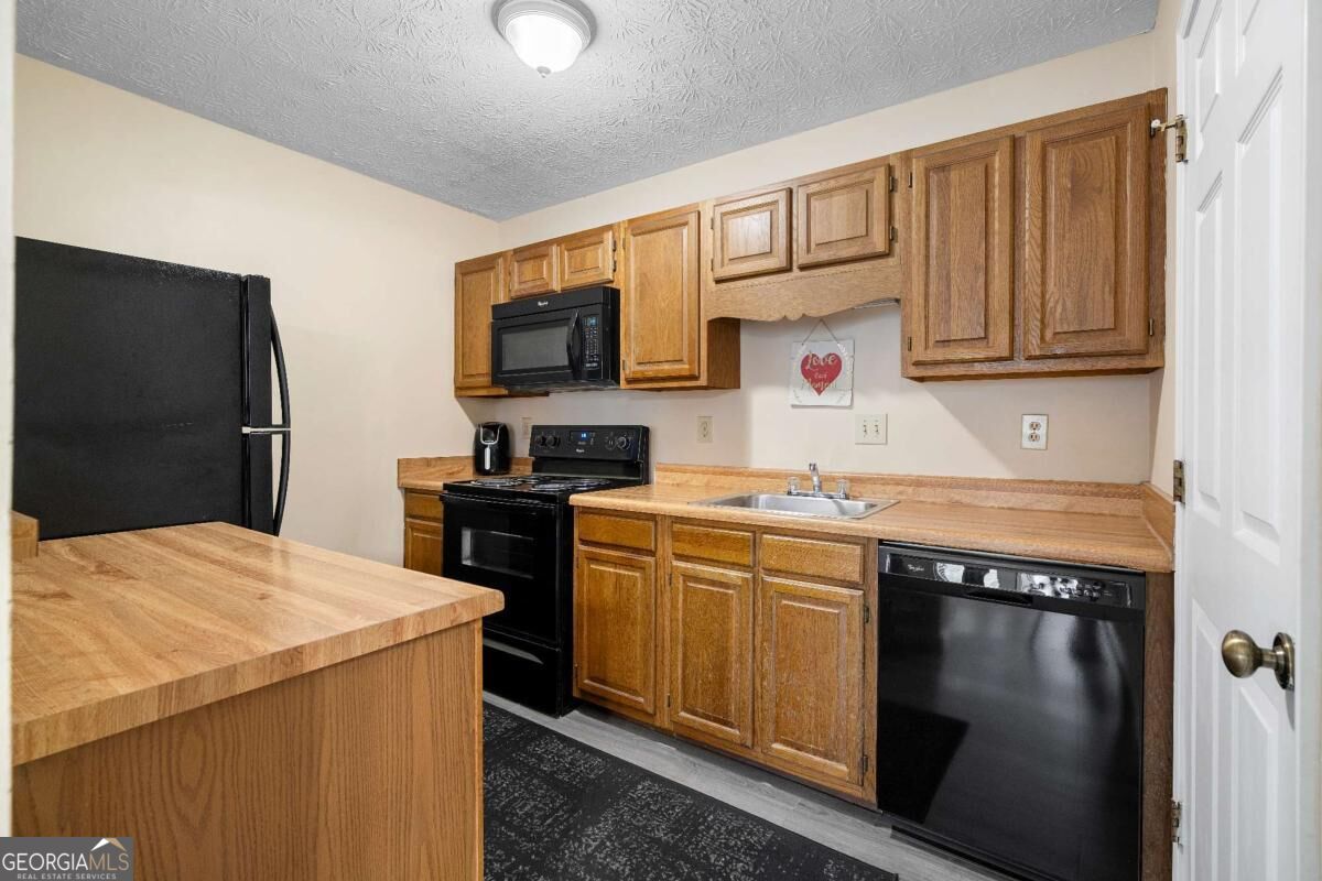 5077 Woodridge Way Property Photo 14