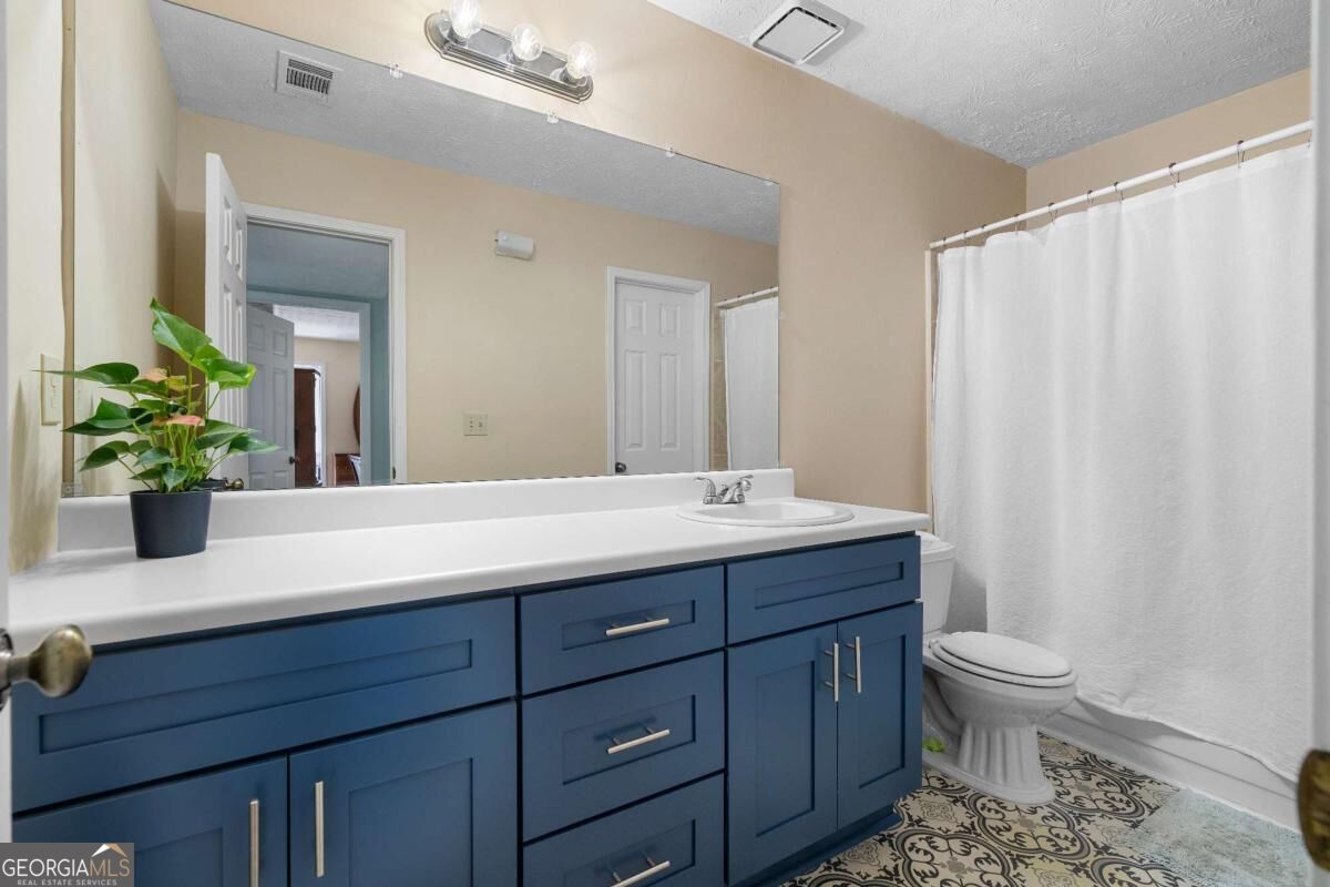 5077 Woodridge Way Property Photo 23