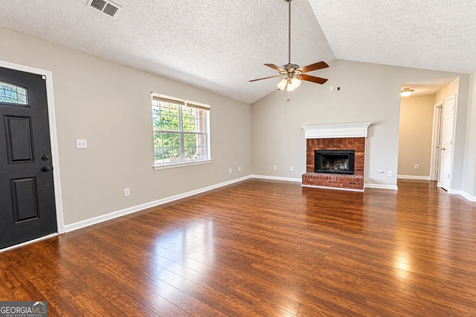 302 Lacebark Lane Property Photo 5