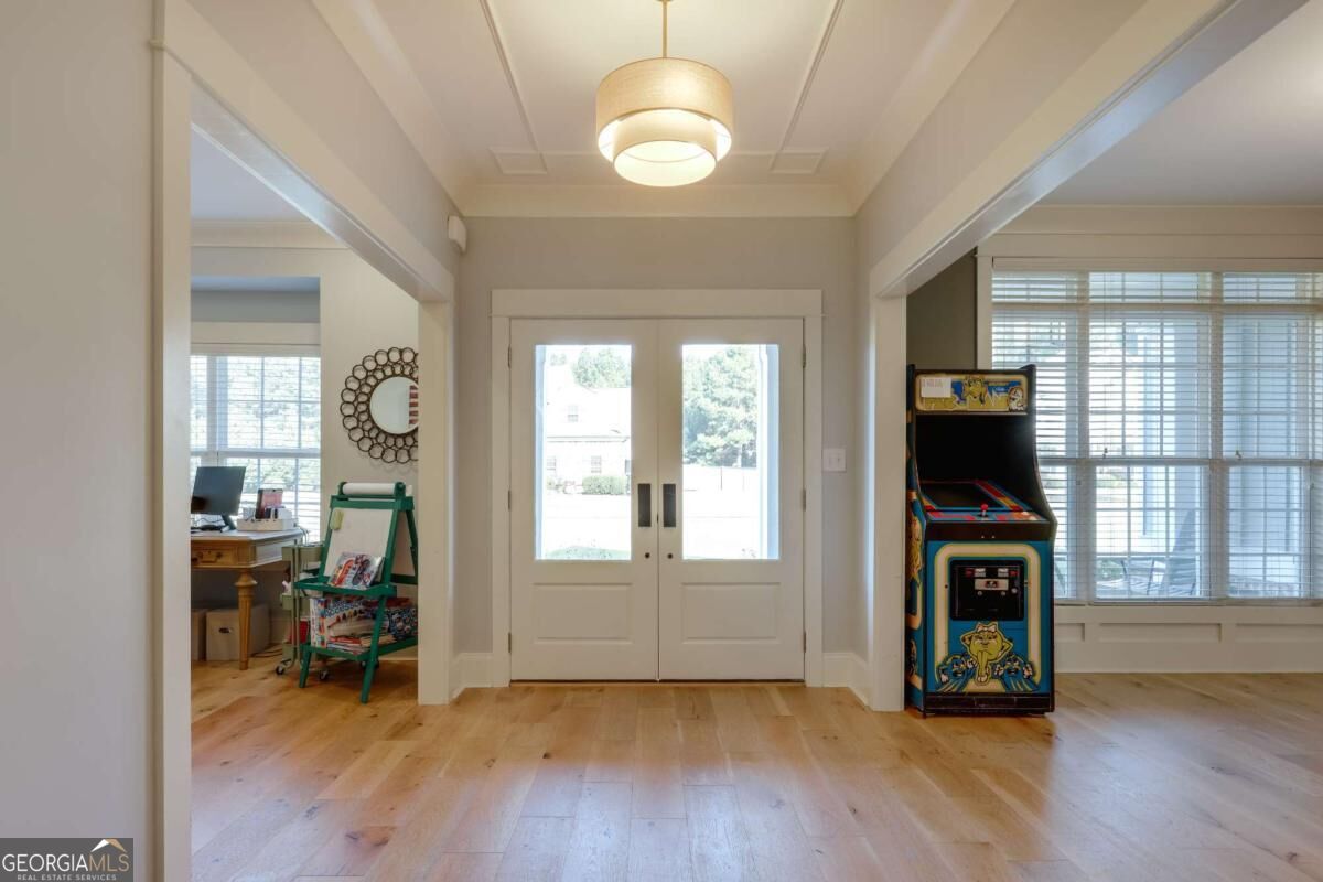 1554 Morningside Way Property Photo 3