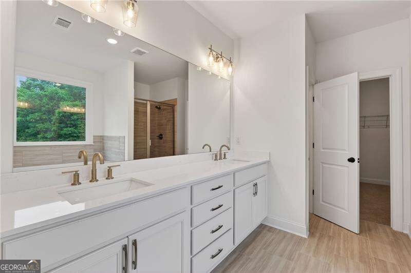 53 Stanley Drive Property Photo 17